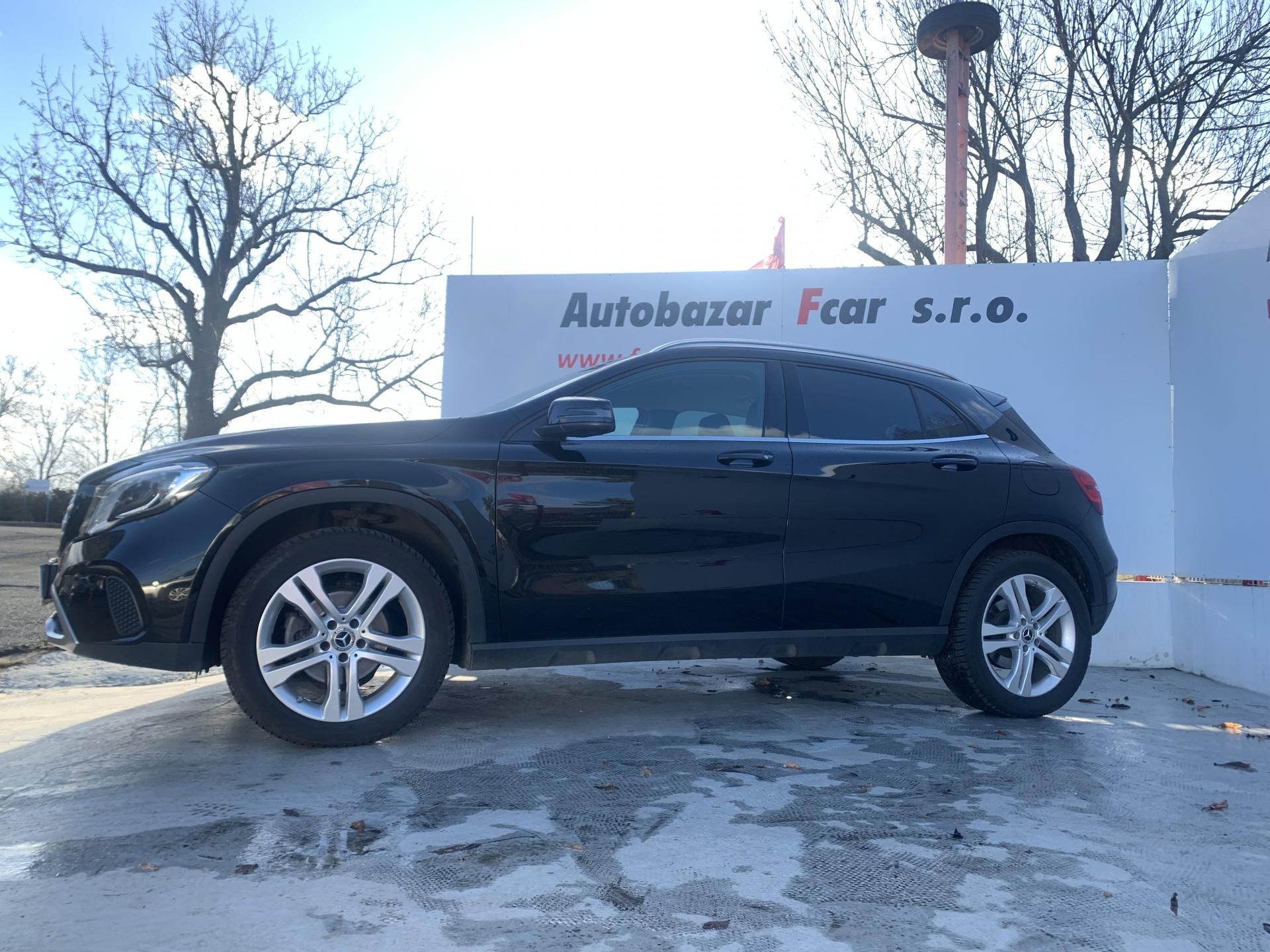 Mercedes-Benz GLA, 220d 4 Matic, ser.knížka - fotka 4