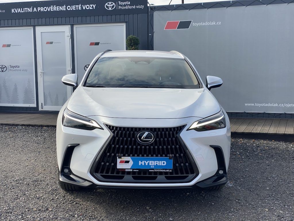 Lexus NX 350h, 2.5HEV, ČR, ExecutiveTOP, 4x4 - fotka 2