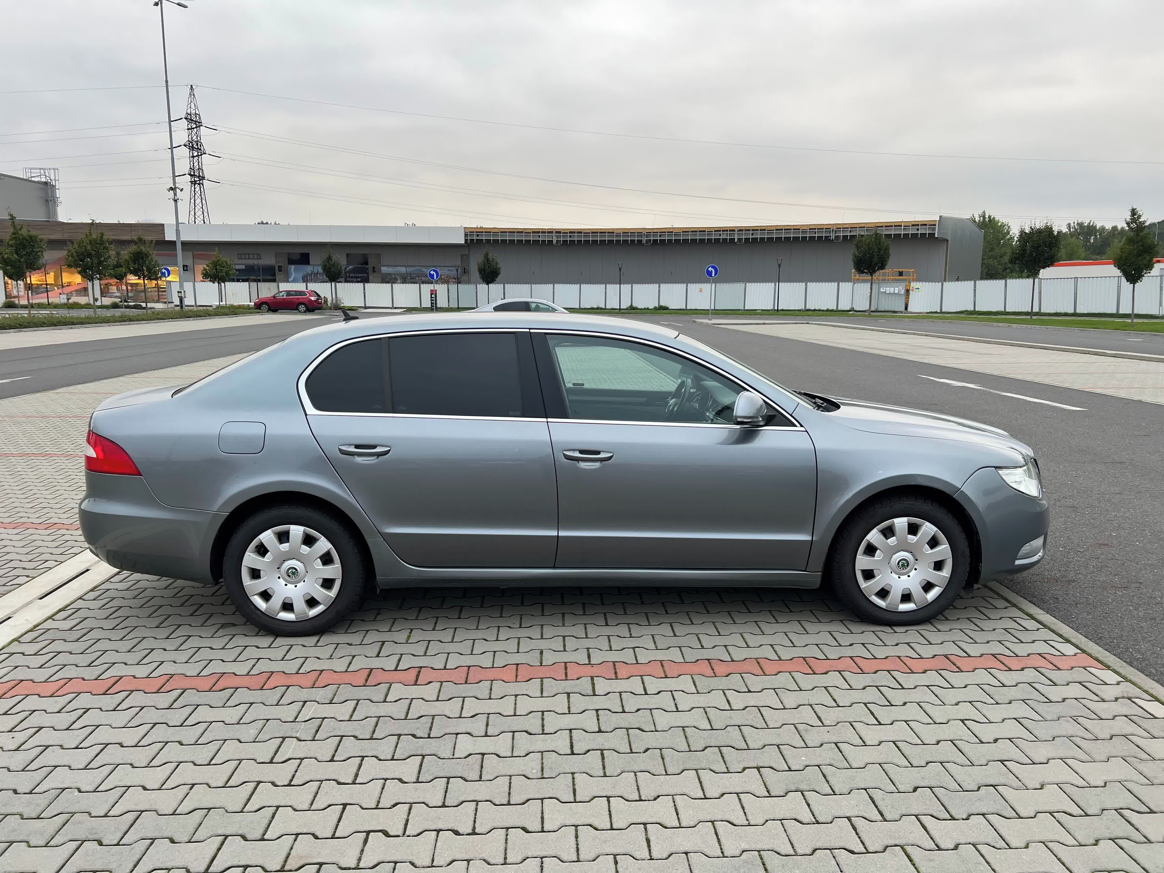 Škoda Superb, II 2.0 TDi 103kW 6-rychl. TZ - fotka 2