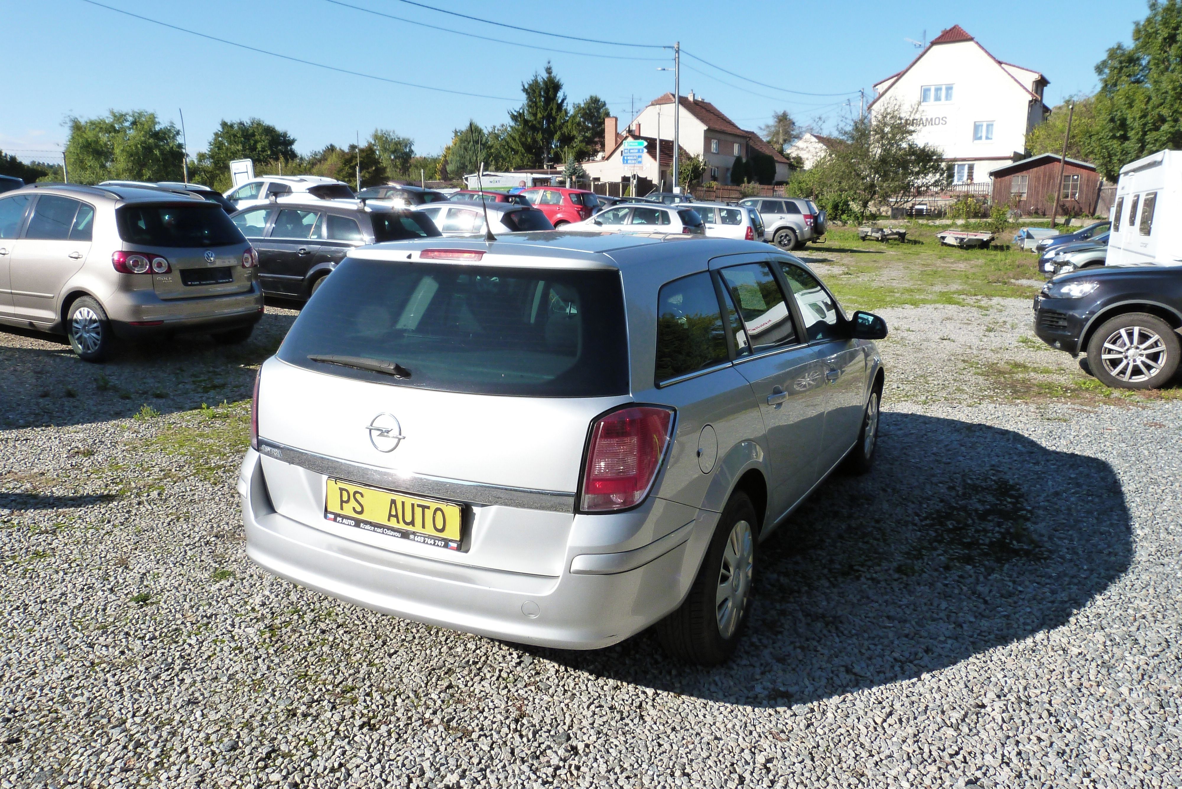 Opel Astra, 1.6i 16v 85kw - fotka 5