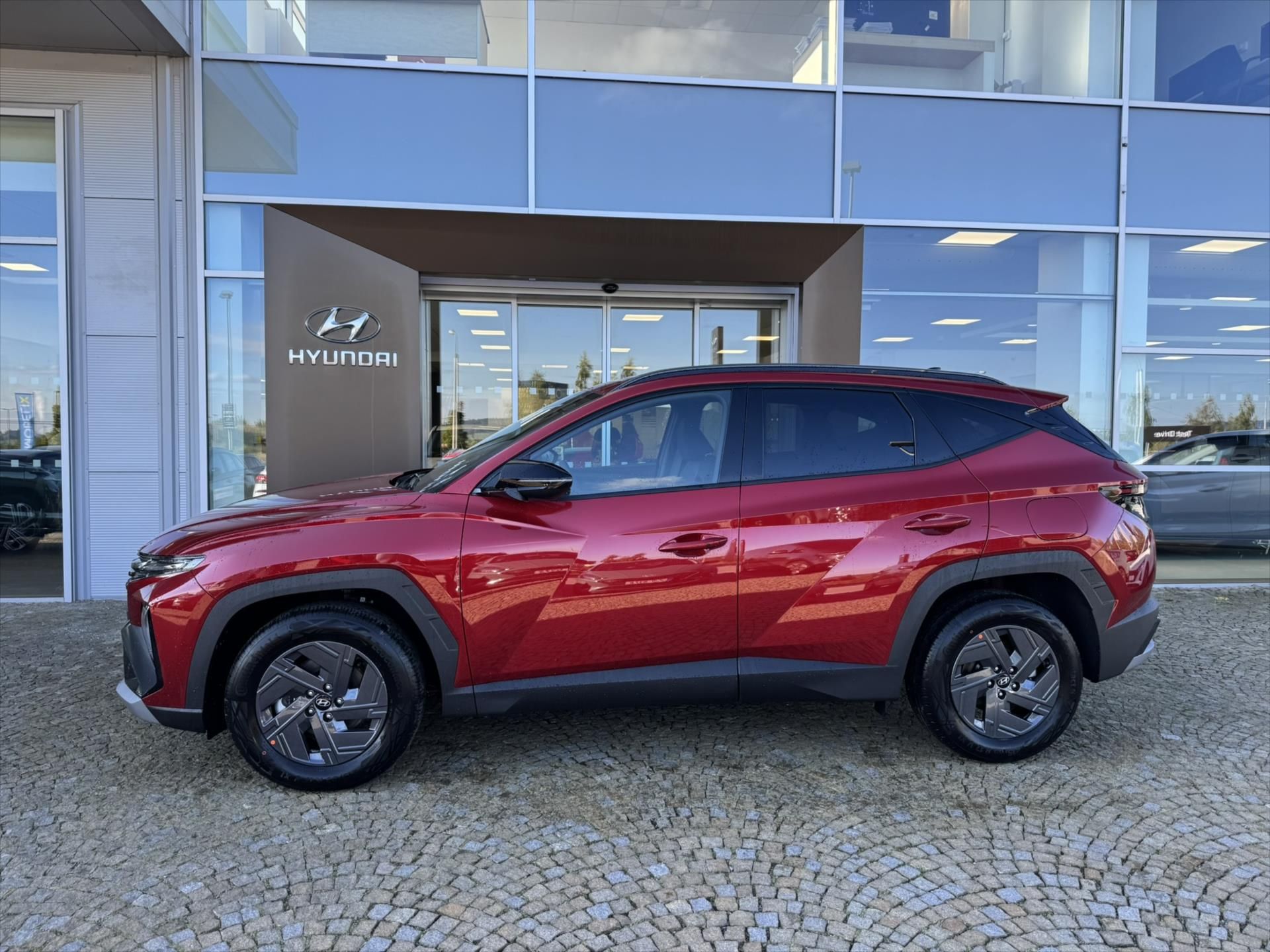 Hyundai Tucson, 1,6 26 1,6 TGDI 4WD DCT GO - fotka 4