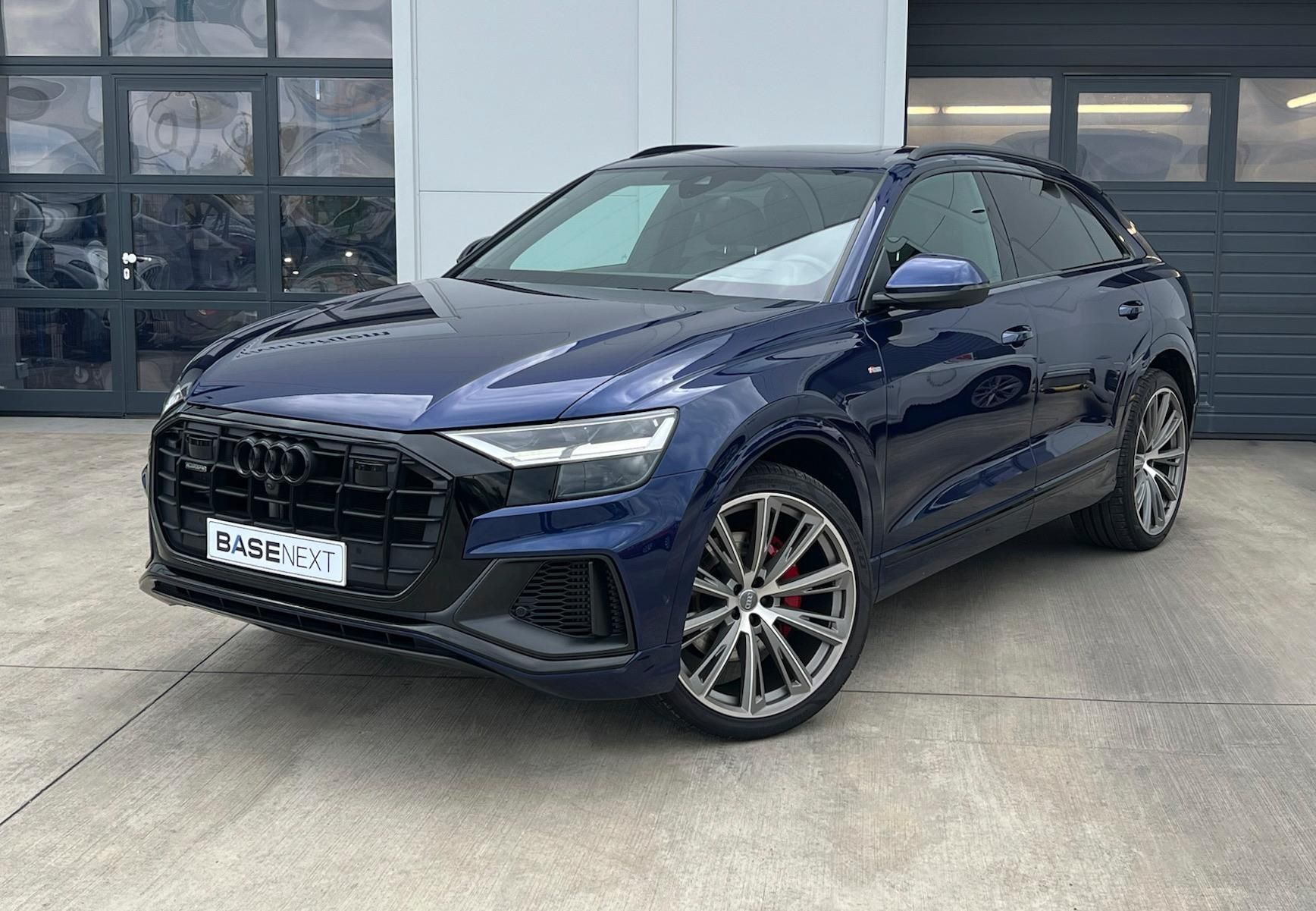 Audi Q8, 55 TFSi QUATTRO S-LINE, TAŽNÉ