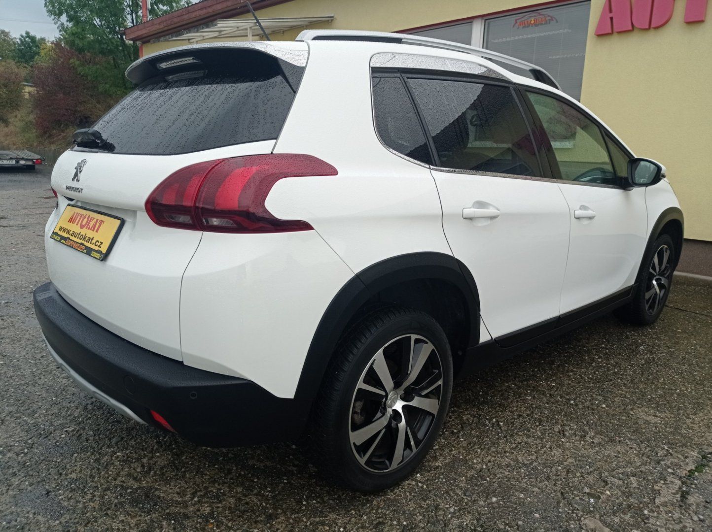 Peugeot 2008, 1.5 75kW/Navi/1Maj/TOP - fotka 3