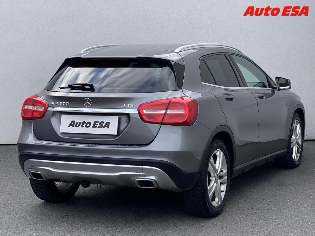 Mercedes-Benz GLA, 2.2 CDI,AT - fotka 4