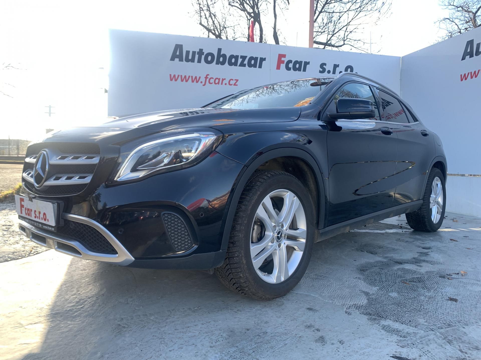 Mercedes-Benz GLA, 220d 4 Matic, ser.knížka - fotka 3