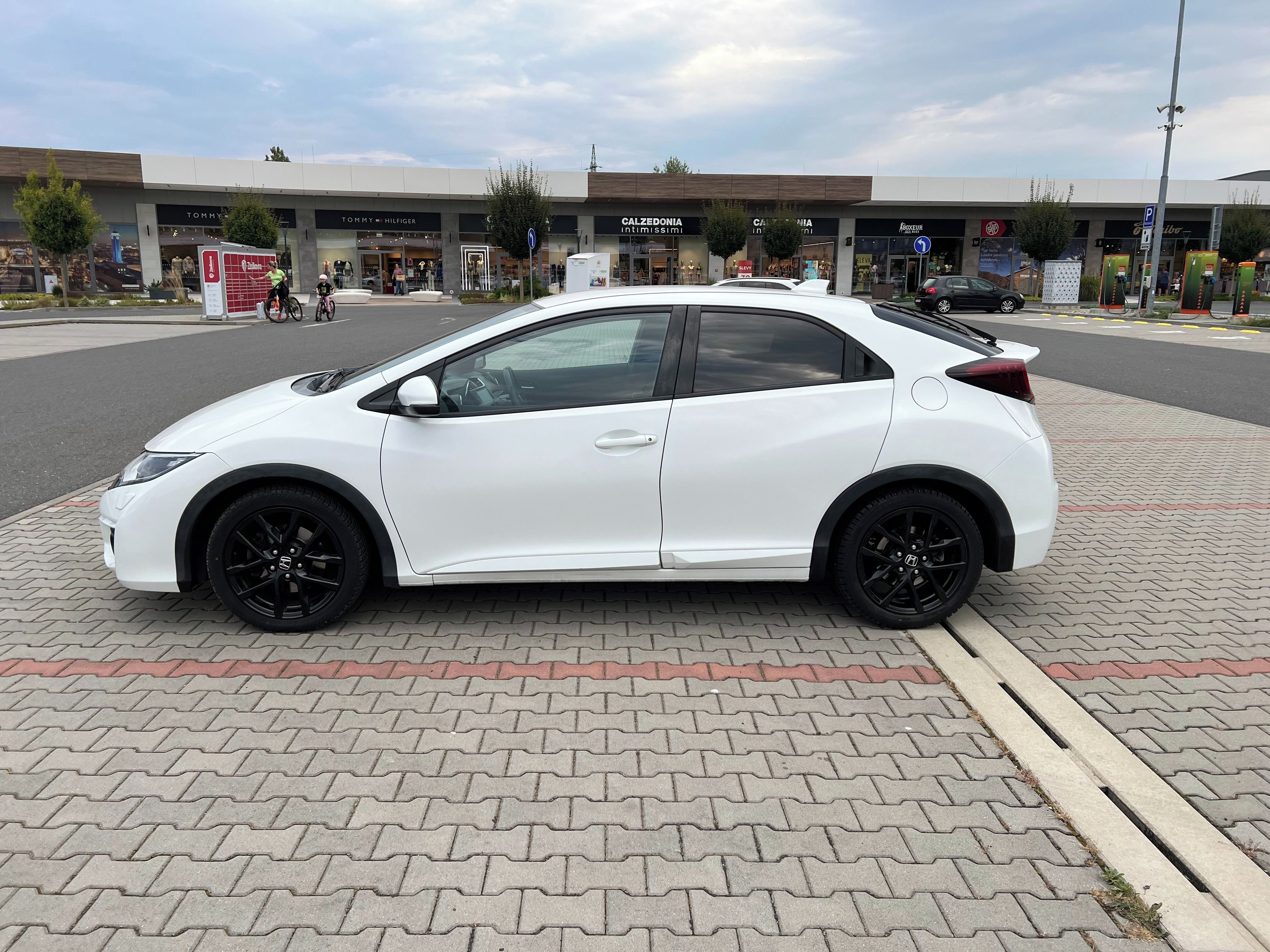 Honda Civic, IX facelift 1.8 i-VTEC 104kw k - fotka 6