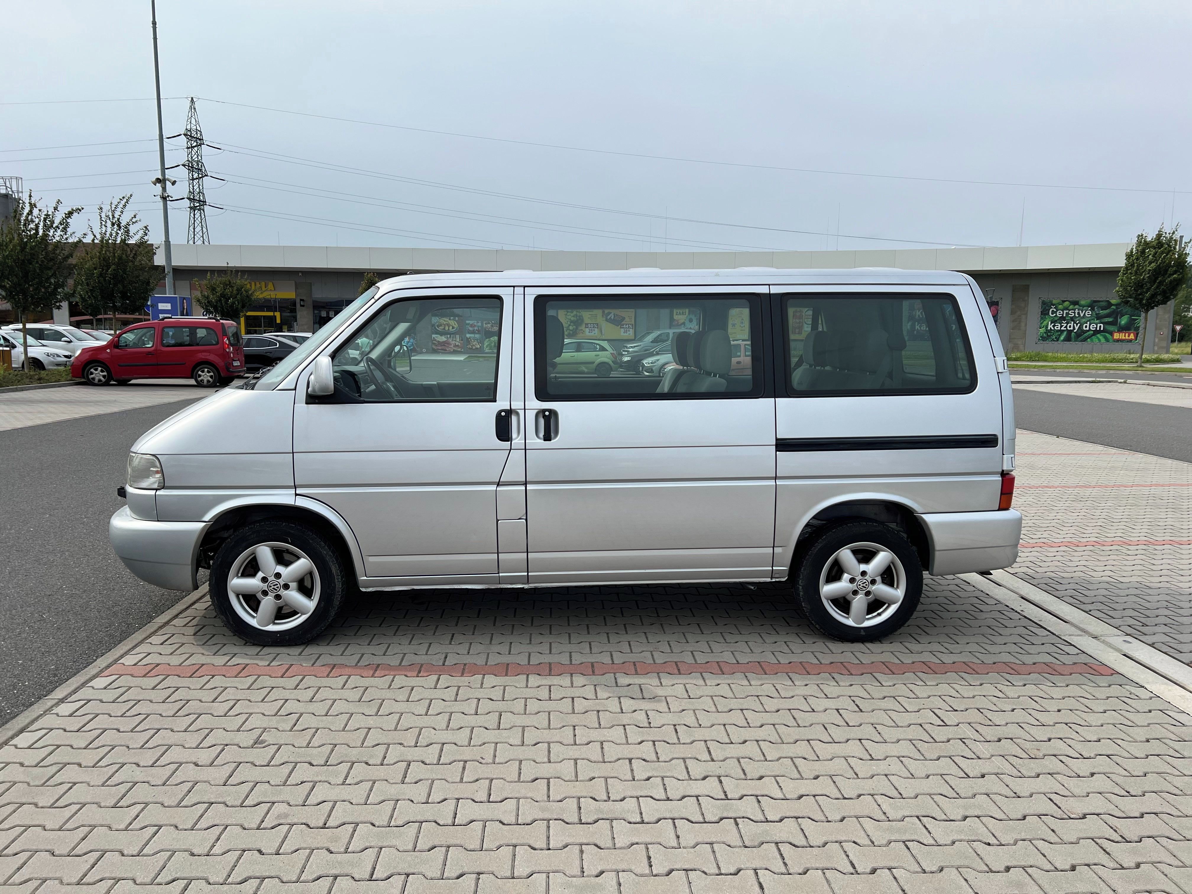 Volkswagen Caravelle, 2.5 TDi 9 míst digi klima TZ - fotka 6
