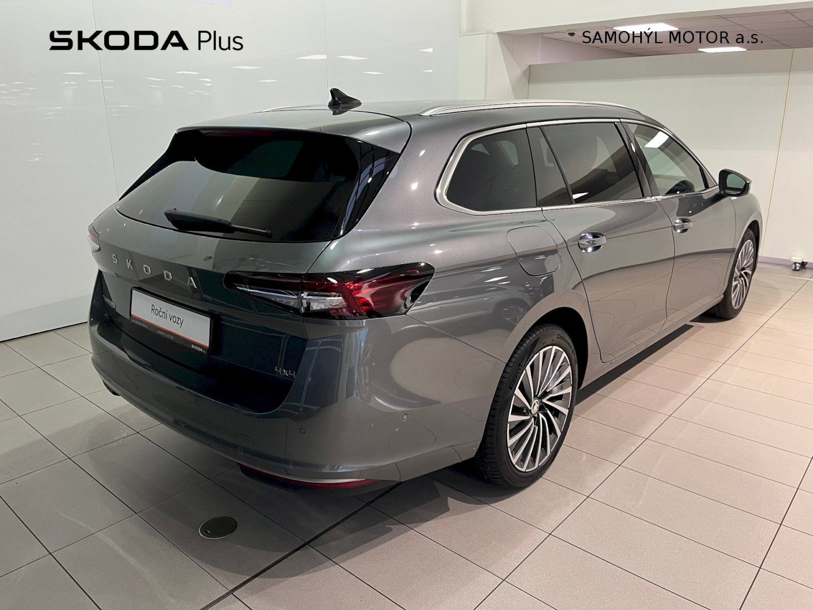 Škoda Superb, Combi 2.0 TDI 142 kW A7A 4X4 L - fotka 2