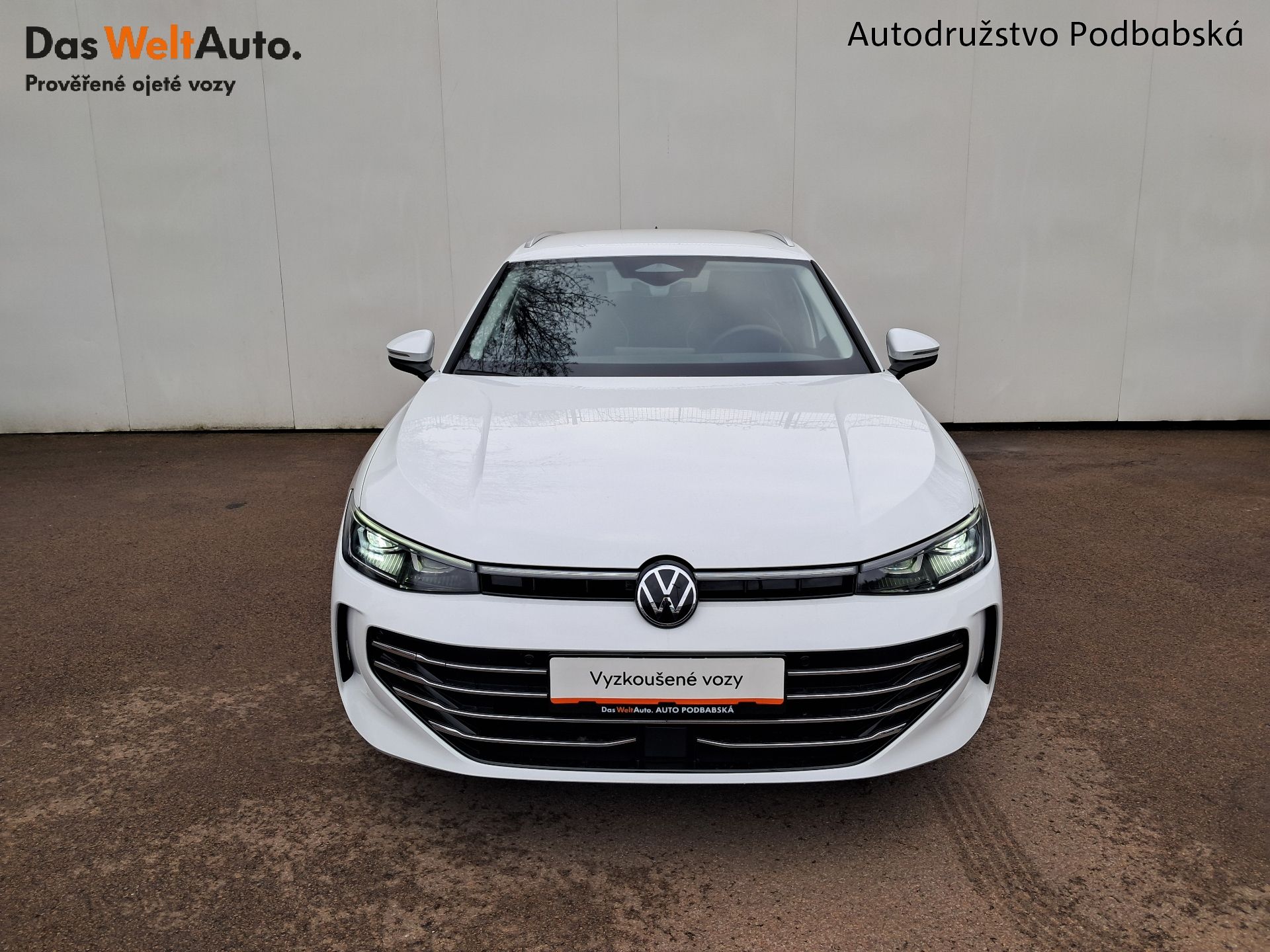 Volkswagen Passat Variant, PASSAT VARIANT ELEGANCE 2.0 TD - fotka 4