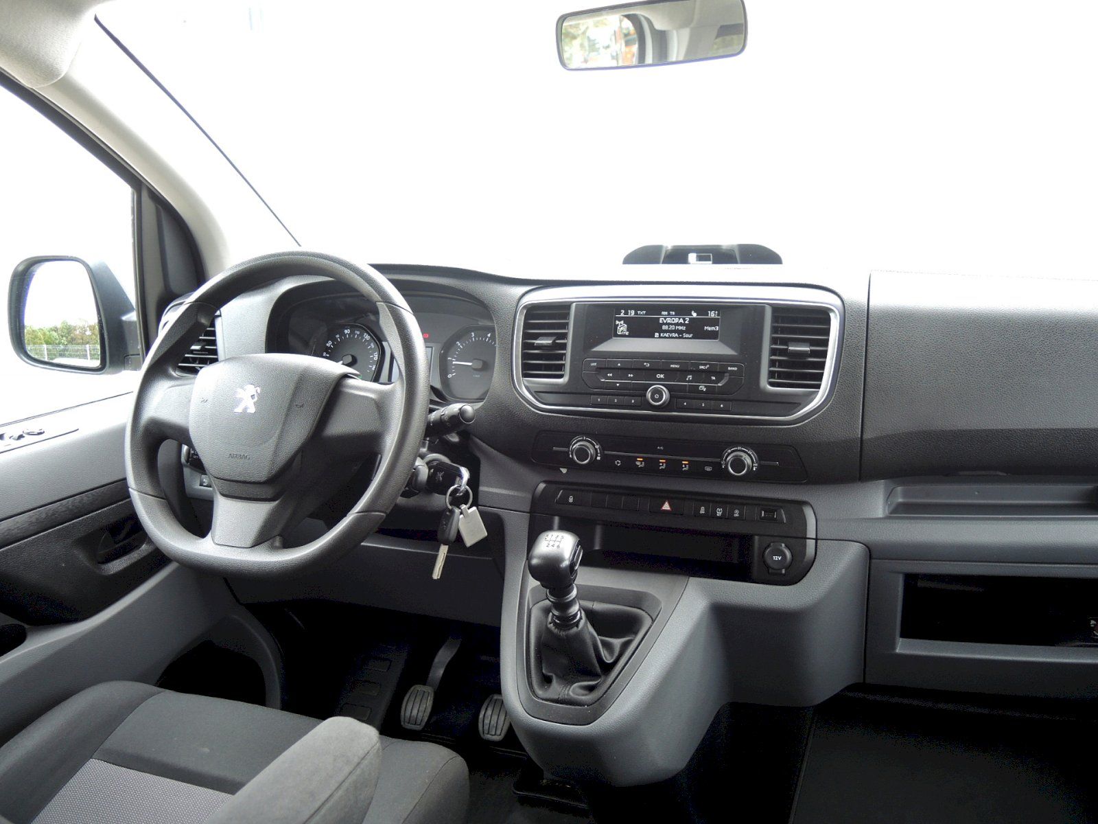 Peugeot Traveller, Expert 2.0 BlueHDi 150 S&S L3 - fotka 5