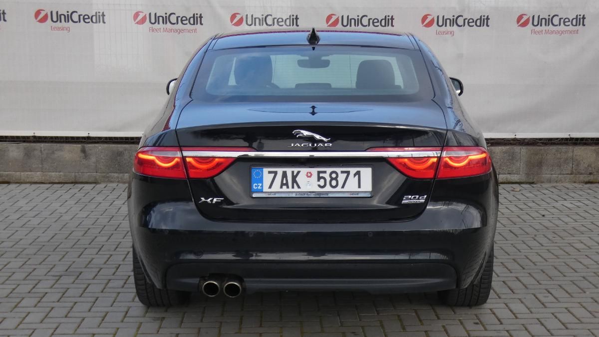 Jaguar XF, 20d AWD Prestige - fotka 4