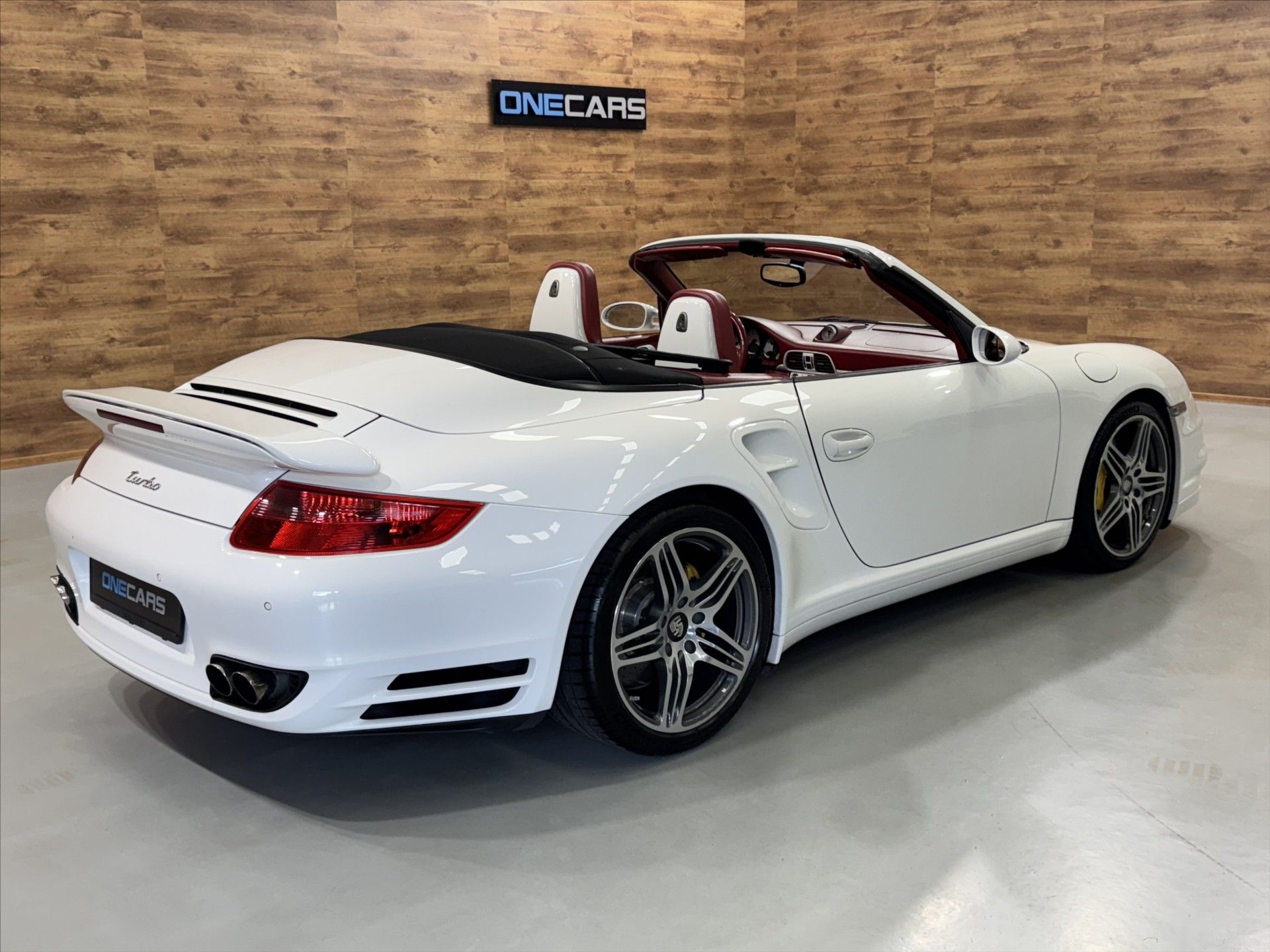 Porsche 911, 997 TURBO CABRIO MANUÁL - fotka 5