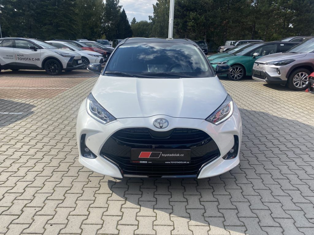 Toyota Yaris, 1.5 Hybrid 130 Premiere Ed. - fotka 2