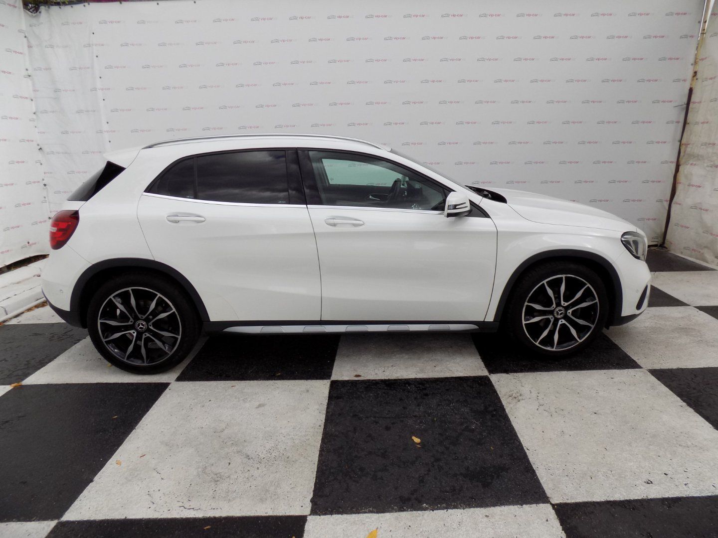 Mercedes-Benz GLA, 200/NAVI/Performance-LED/DPH/ - fotka 6