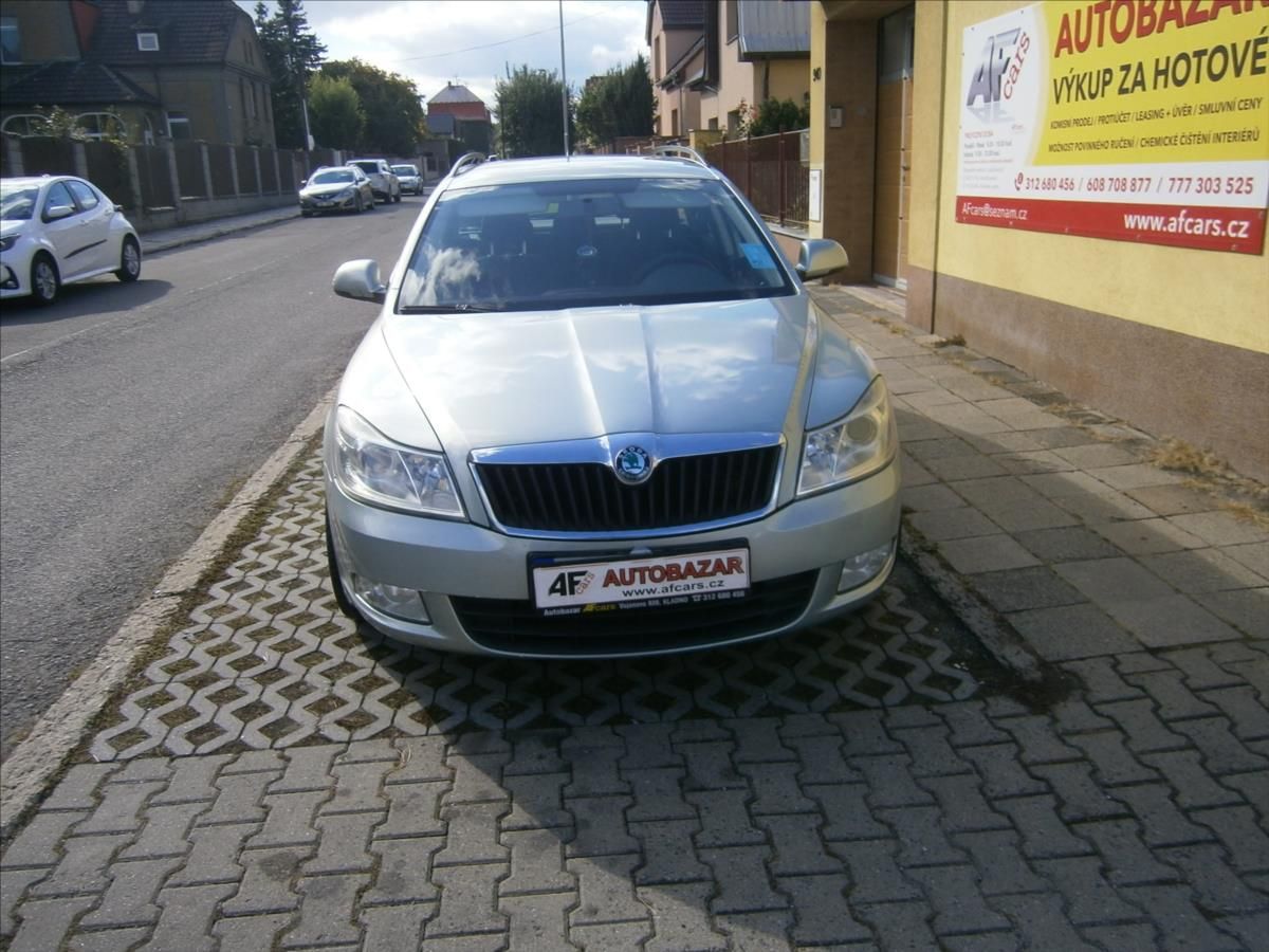 Škoda Octavia, 1,6 TDI KLIMA - fotka 2