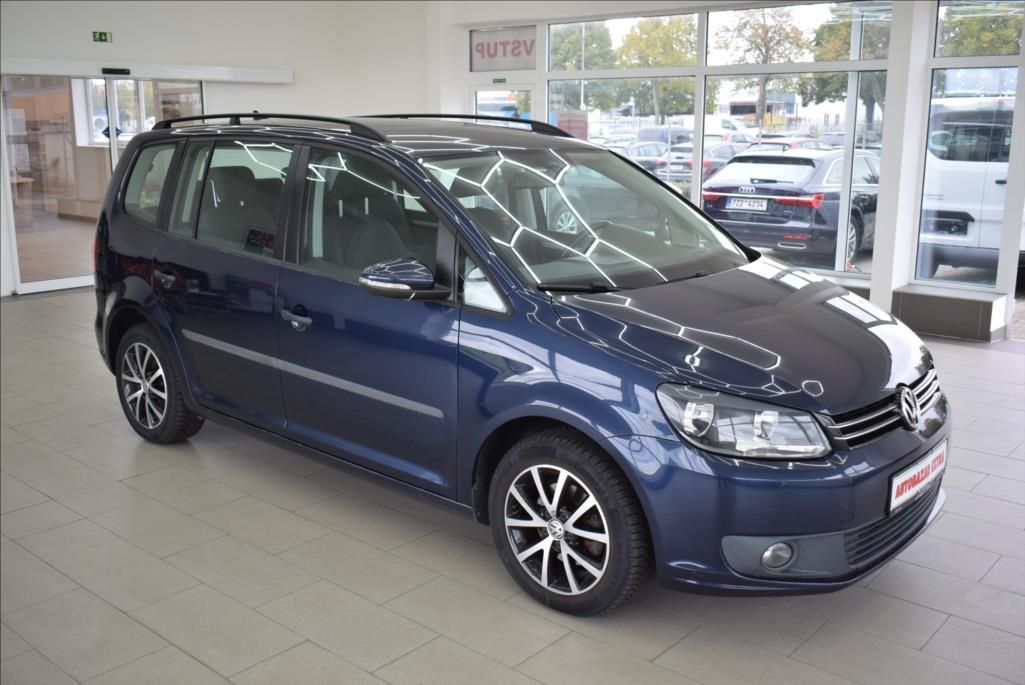 Volkswagen Touran, 1,6 TDi, 7-míst,NAVI,1.maj., - fotka 3