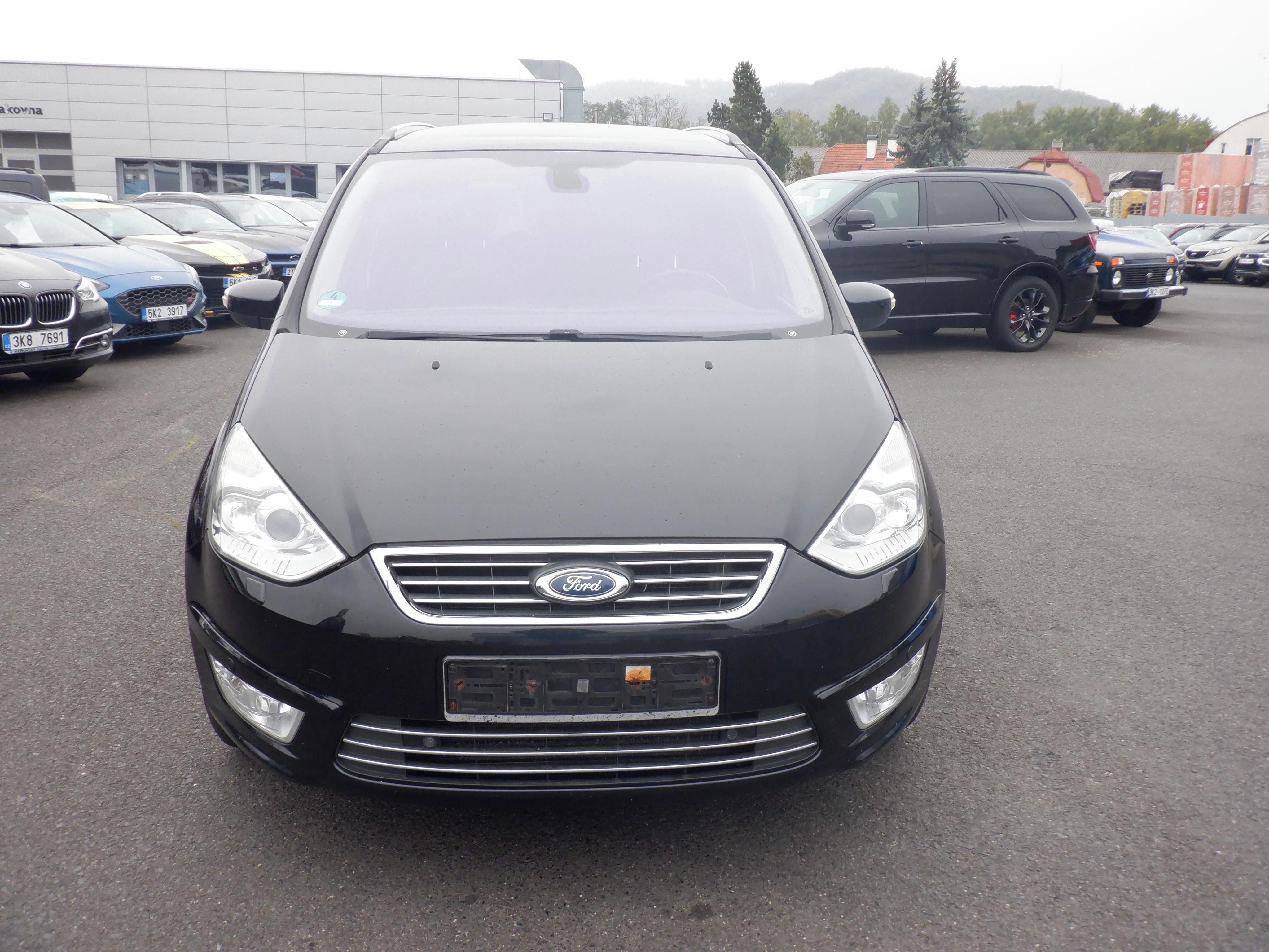 Ford Galaxy, 2.2 TDCi Titanium,1.maj,7-míst - fotka 2