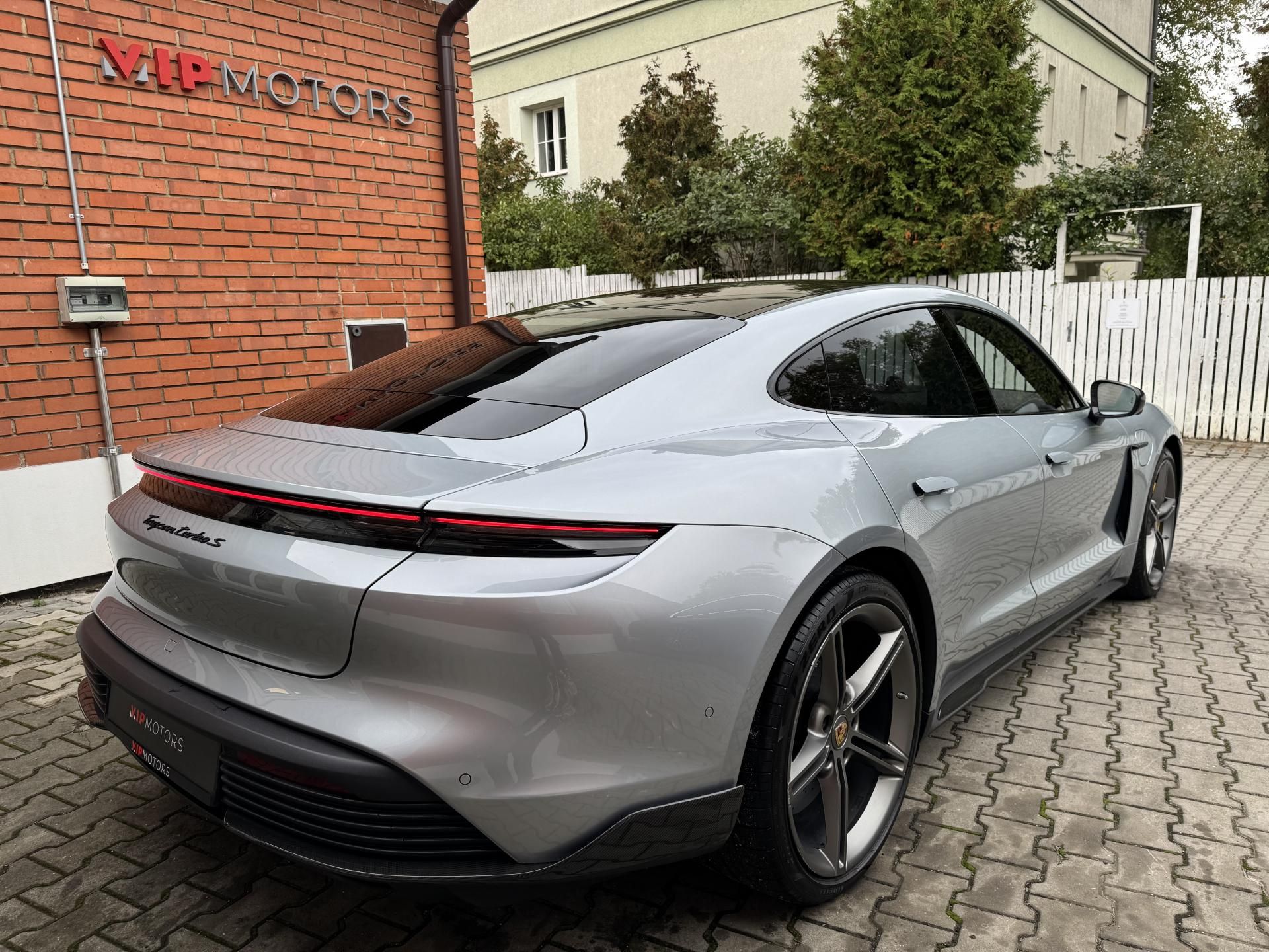 Porsche Taycan, TURBO S-CARBON-MASÁŽE-BURMESTE - fotka 5