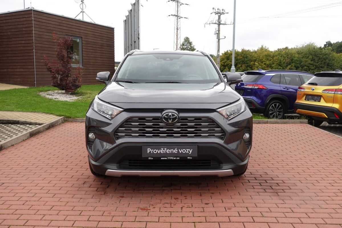 Toyota Rav4, ZLEVNĚNO 2,0i A/T 2WD Comfort - fotka 2