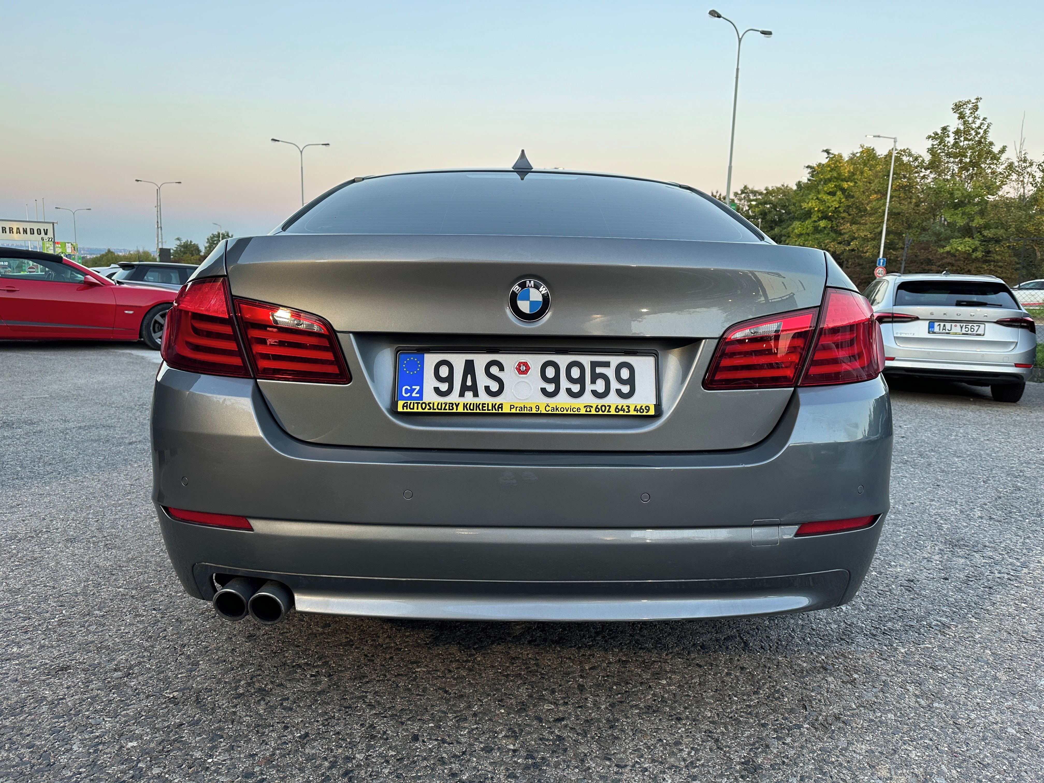 BMW Řada 5, BMW 530D 2011 - fotka 5
