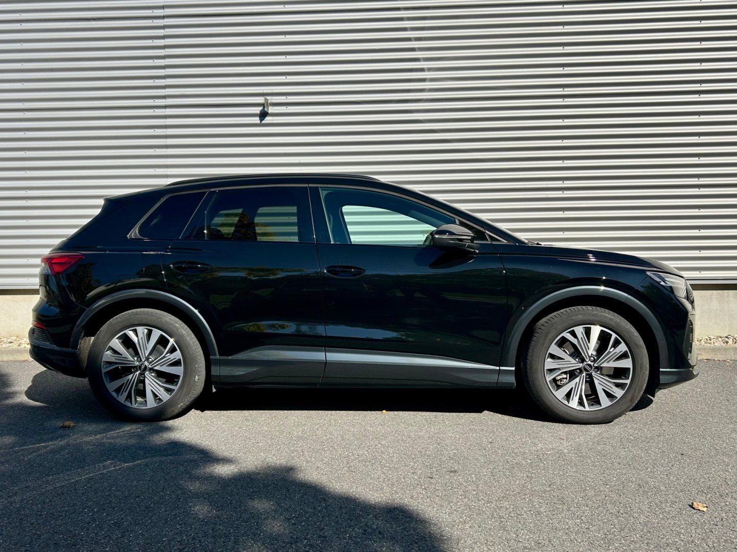 Audi Q4 e-tron, 45 E-TRON 1.MAJ/QUATTRO/ČR/DPH - fotka 5
