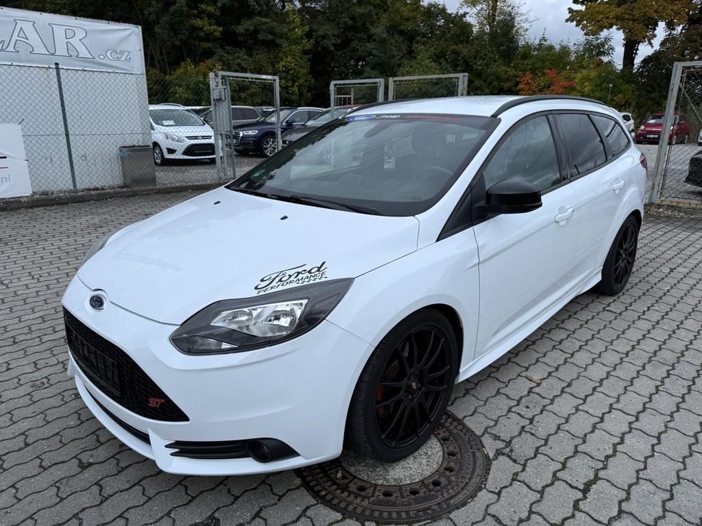 Ford Focus, ST 2.0 EB 184 kW nehavar.