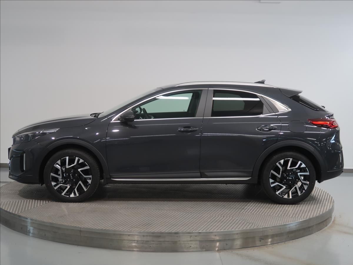 Kia XCee´d, 1,5 T-GDi GPF 7DCT  TOP - fotka 3