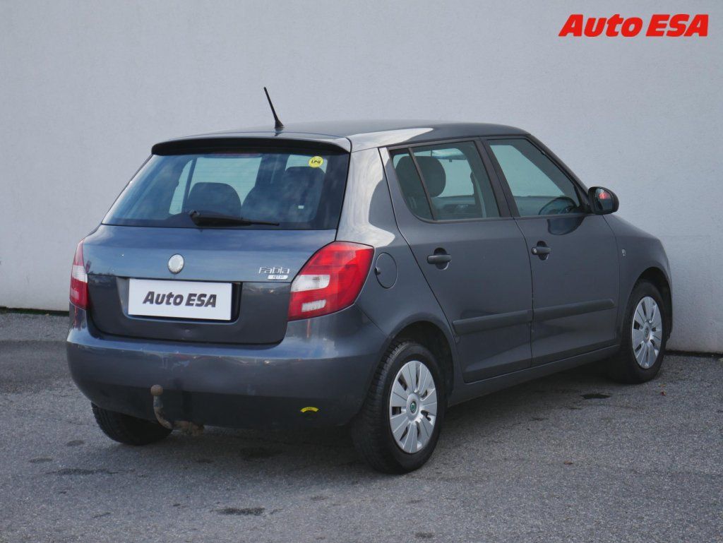 Škoda Fabia, 1.2 i,AC,tažné - fotka 4