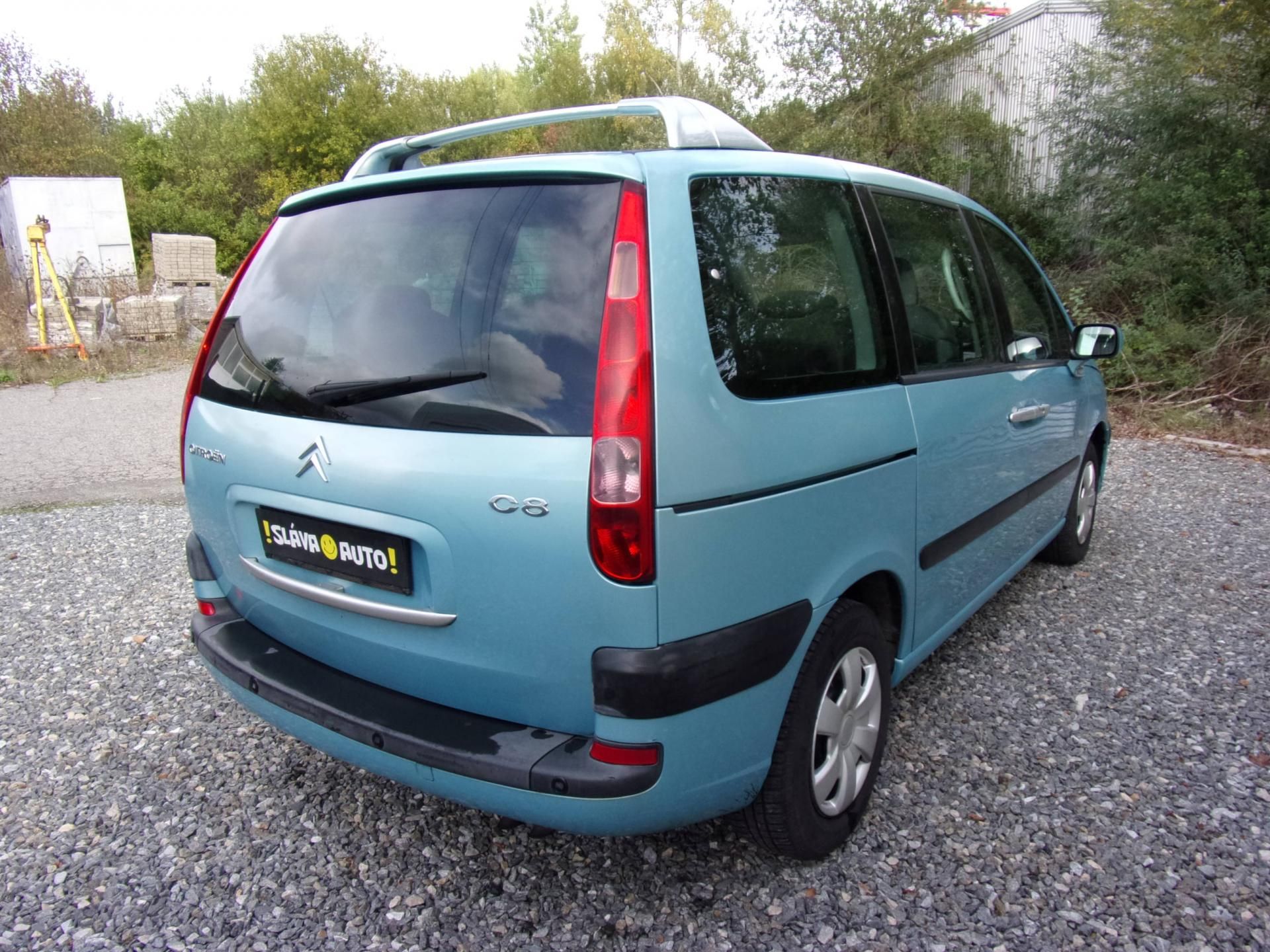 Citroën C8, 2.2HDi 94kW 278000KM 7MÍST - fotka 5