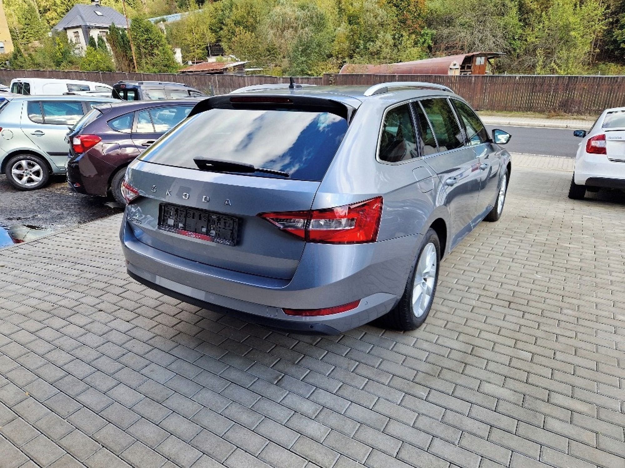 Škoda Superb, 2.0 TDI (110 kW) Style, LED - fotka 4