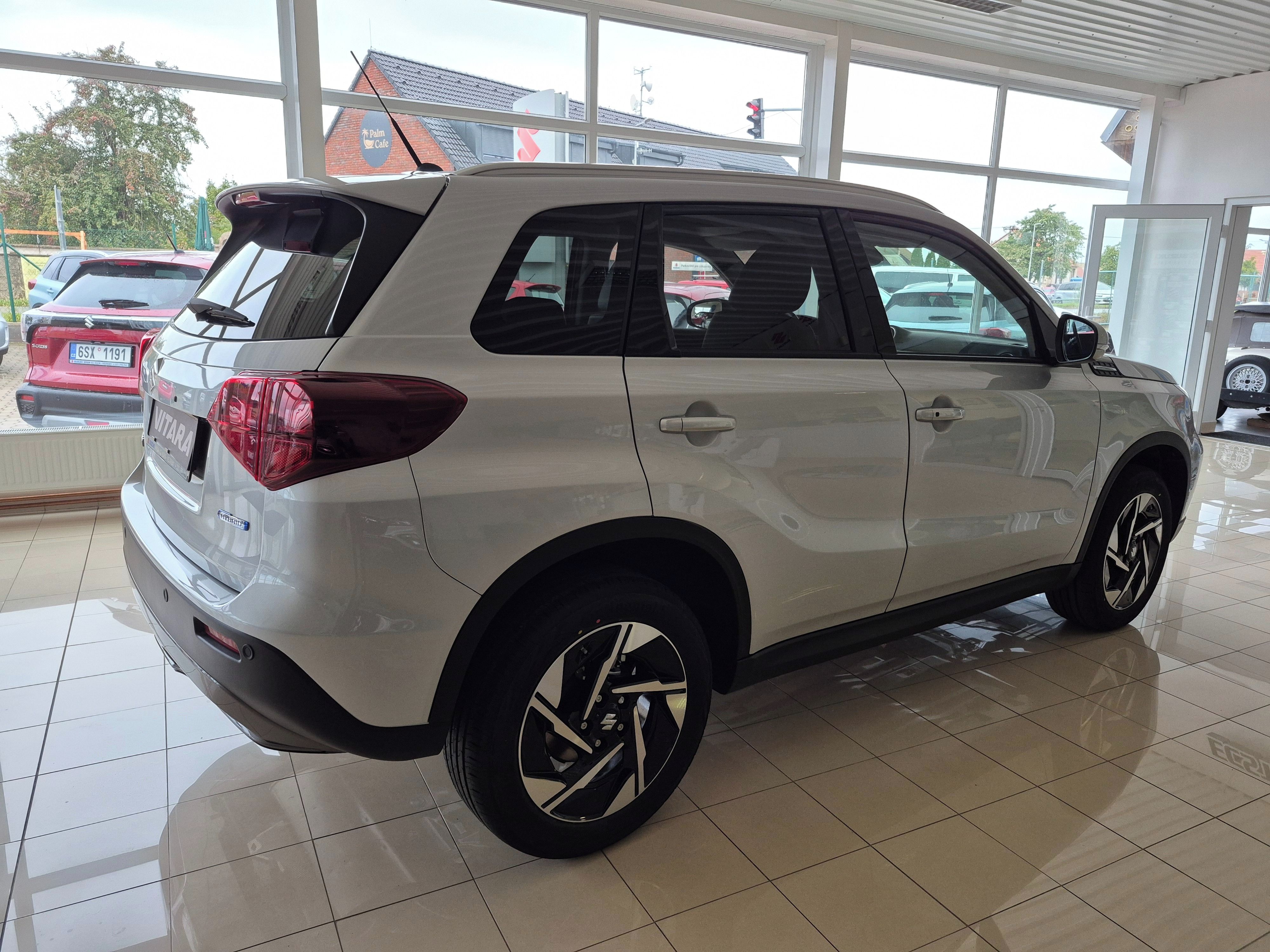 Suzuki Vitara, 1,4 Elegance Automat + KOLA - fotka 5