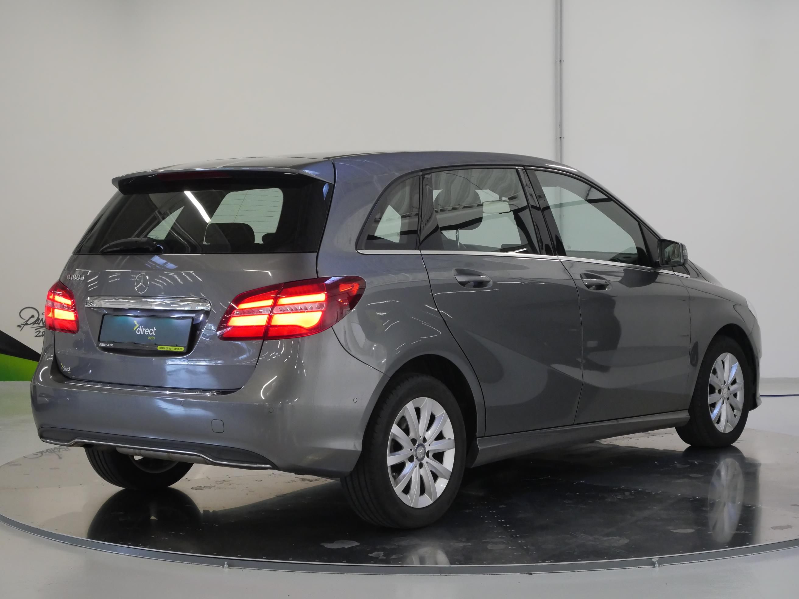 Mercedes-Benz Třídy B, 180D 80 kW - fotka 2