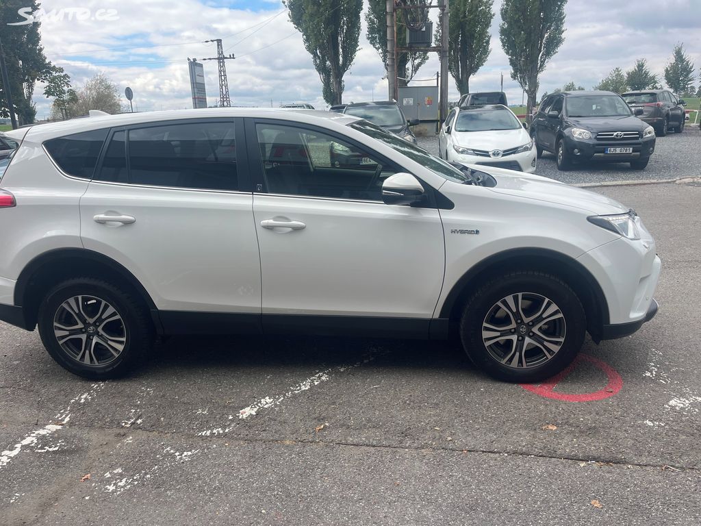 Toyota Rav4, fotka 9