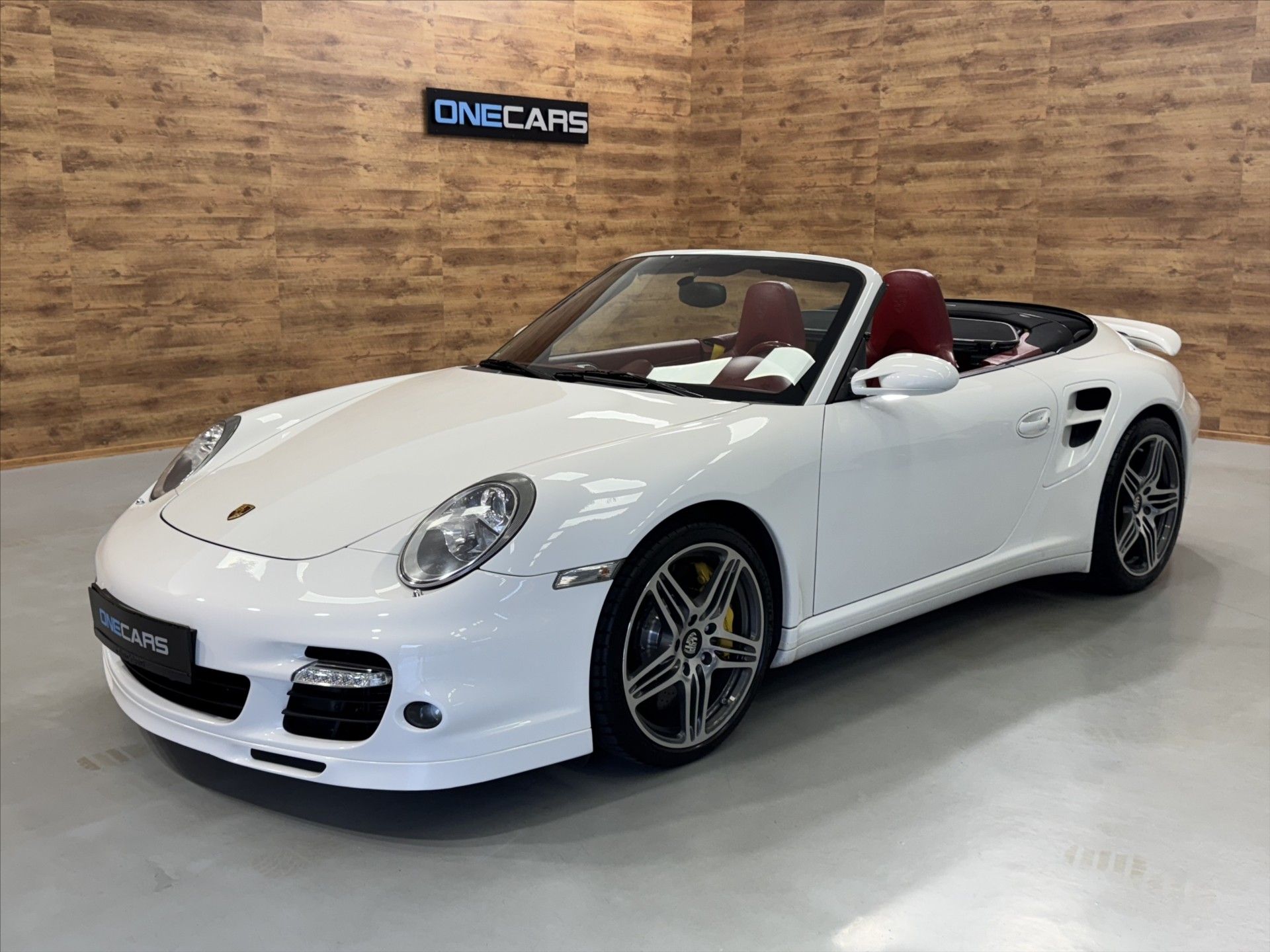 Porsche 911, 997 TURBO CABRIO MANUÁL - fotka 3