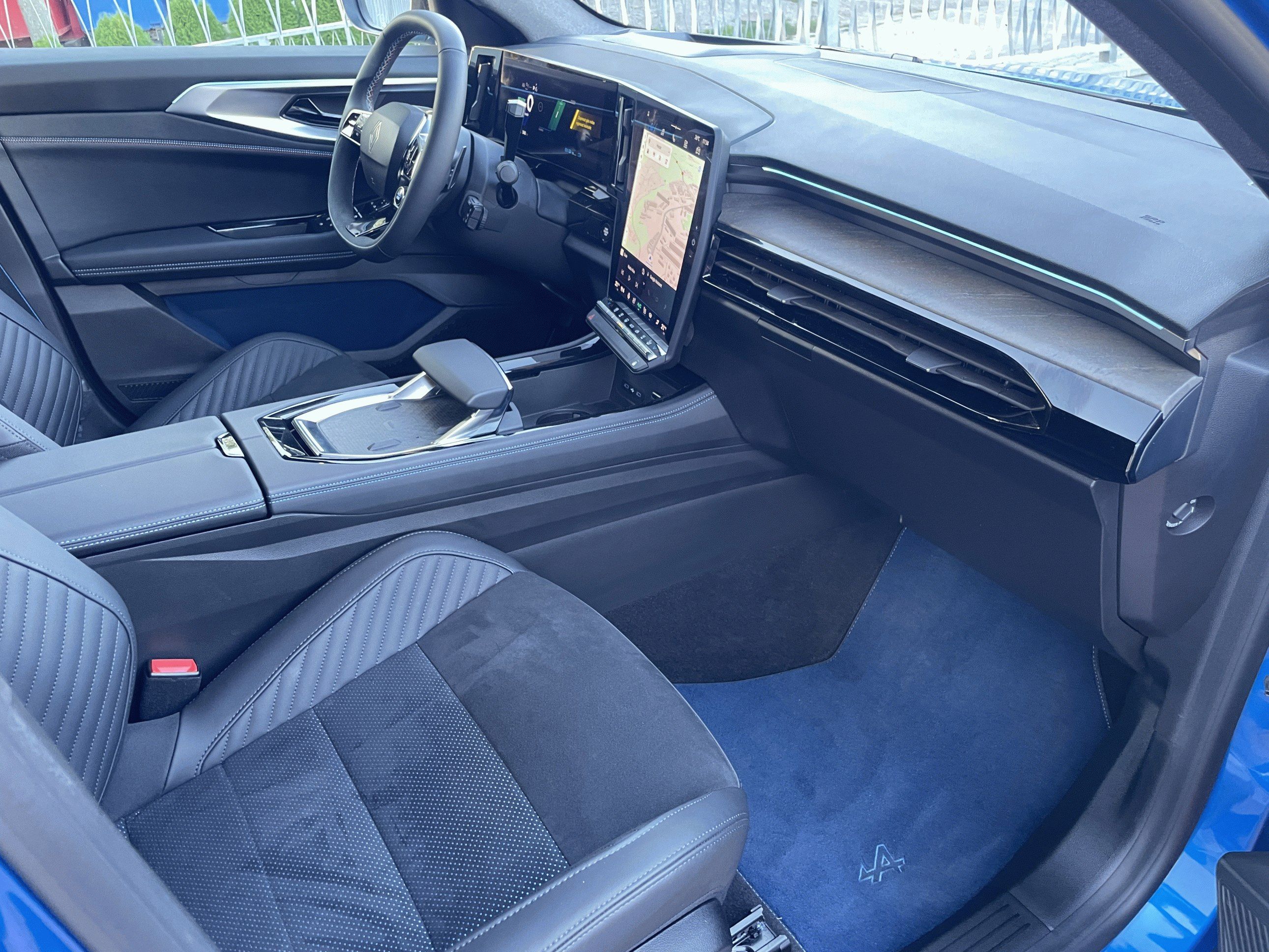Renault Rafale, esprit Alpine E-Tech full hybr - fotka 5