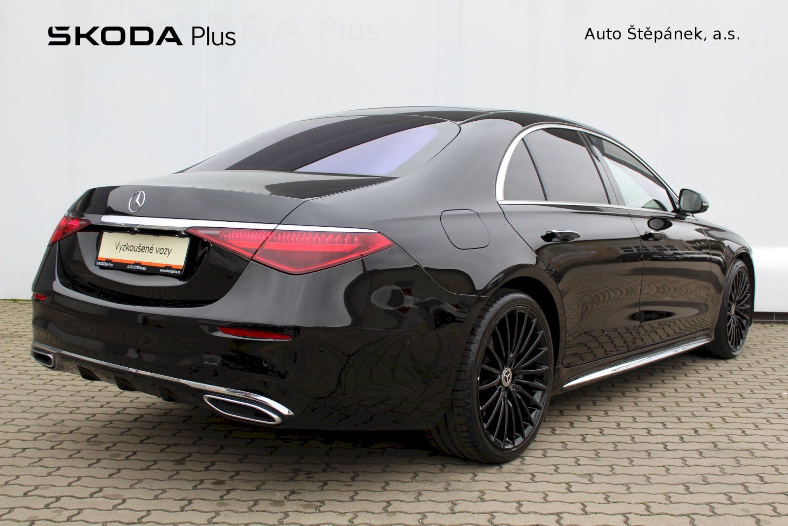 Mercedes-Benz Třídy S, S400D 4Matic - fotka 2