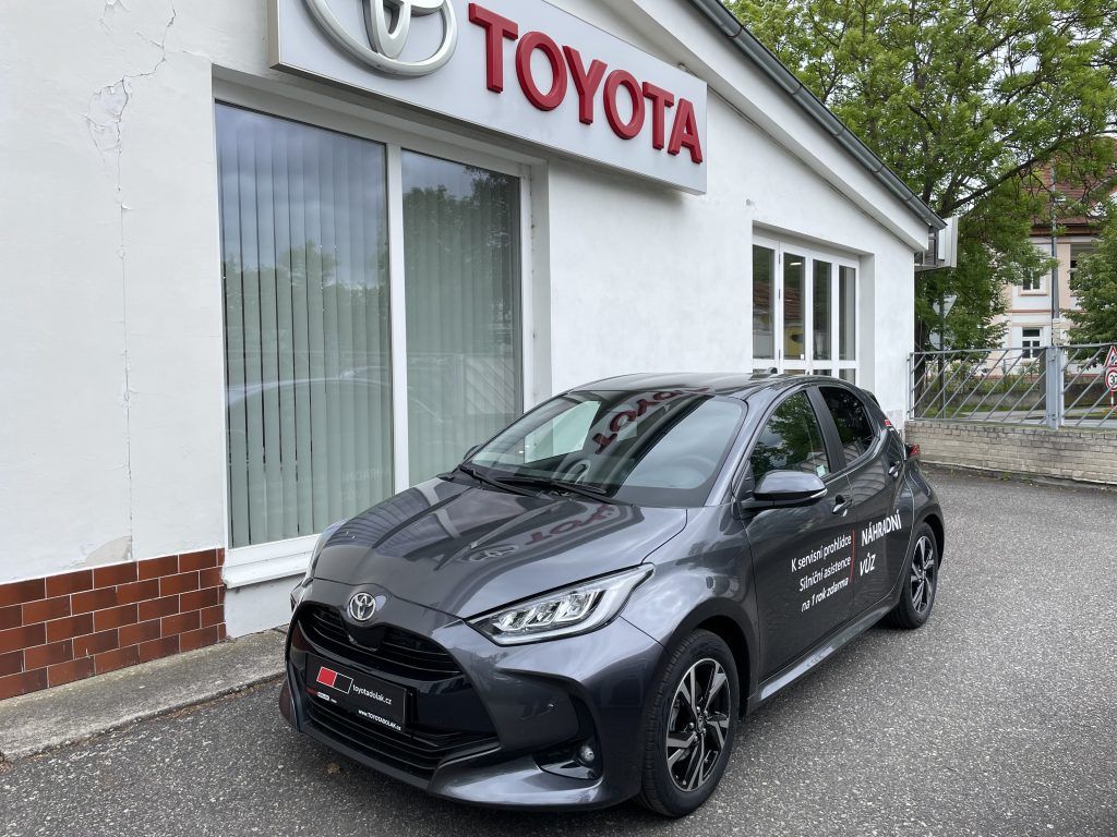 Toyota Yaris, 1.5, HEV 116, Style - fotka 2