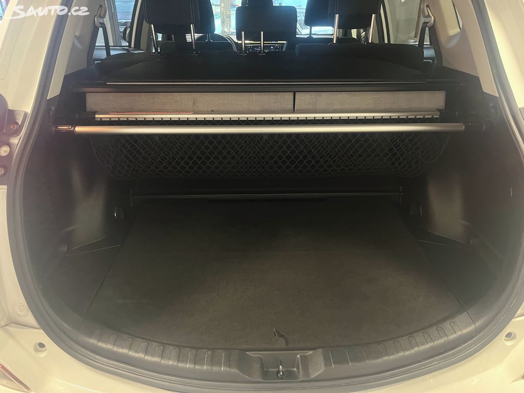 Toyota Rav4, fotka 15