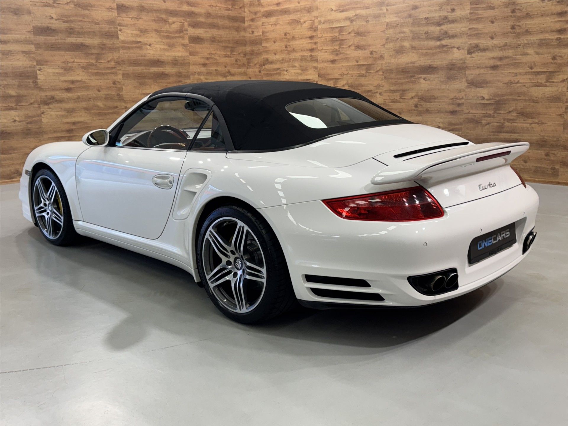 Porsche 911, 997 TURBO CABRIO MANUÁL - fotka 2