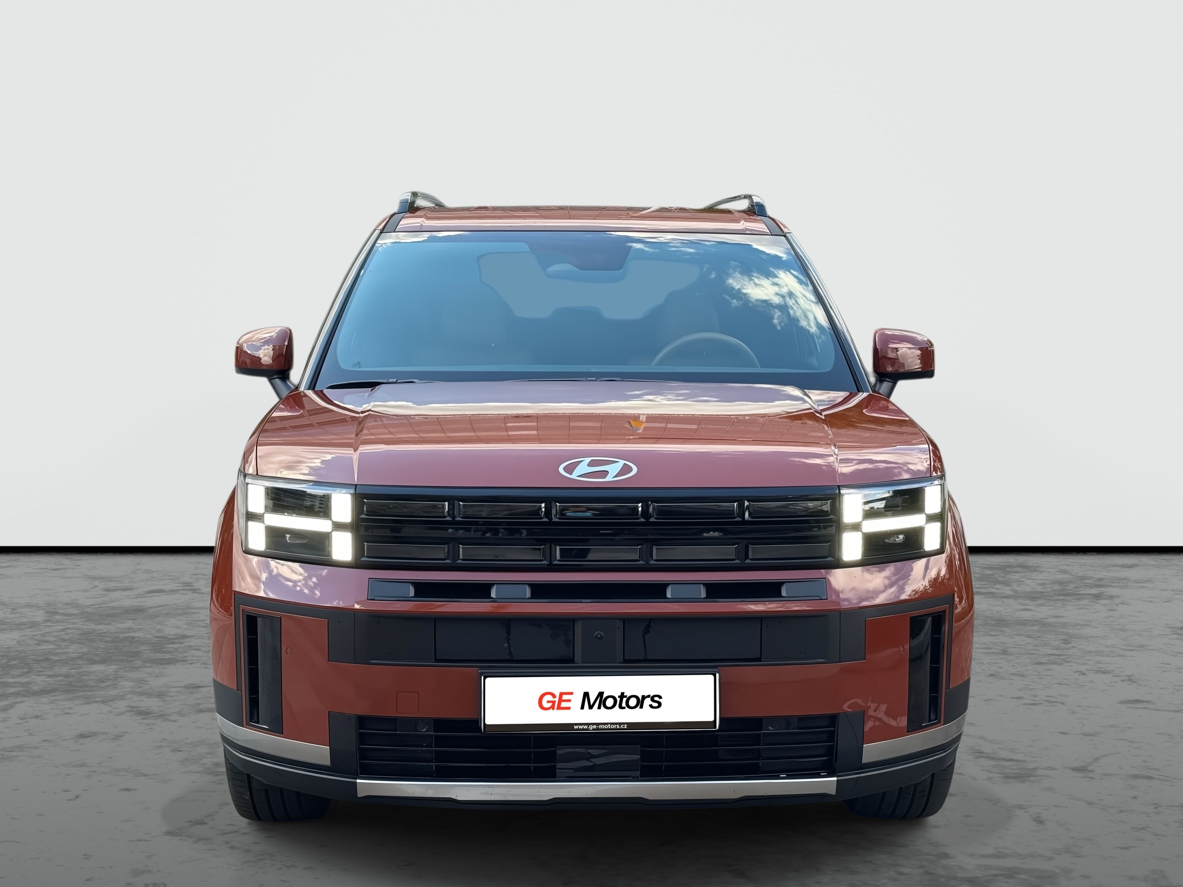 Hyundai Santa Fe, STYLE 1,6 TGDI HEV 7m 4x4 ČR - fotka 2