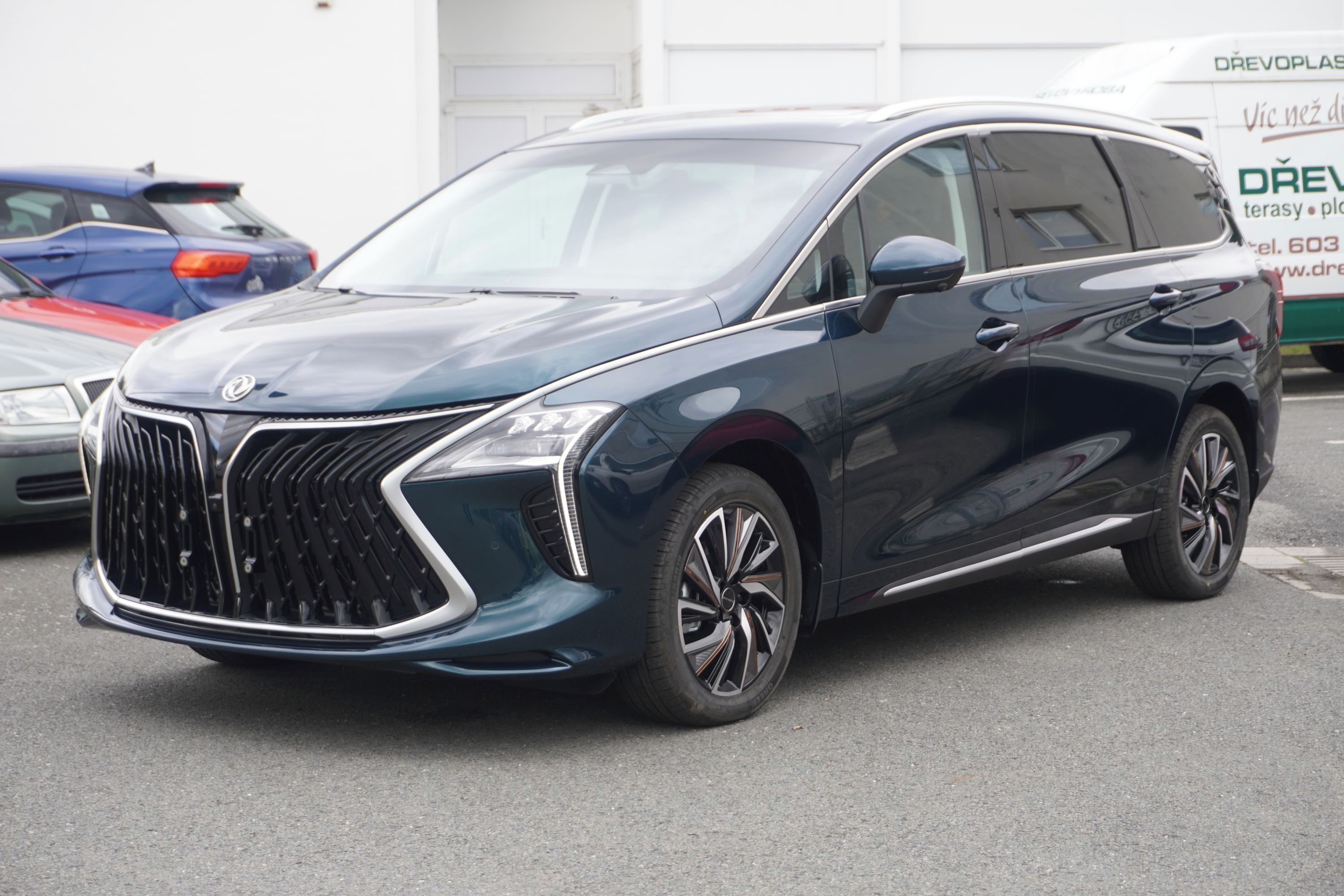 Dongfeng U-Tour, Exclusive FR 7míst