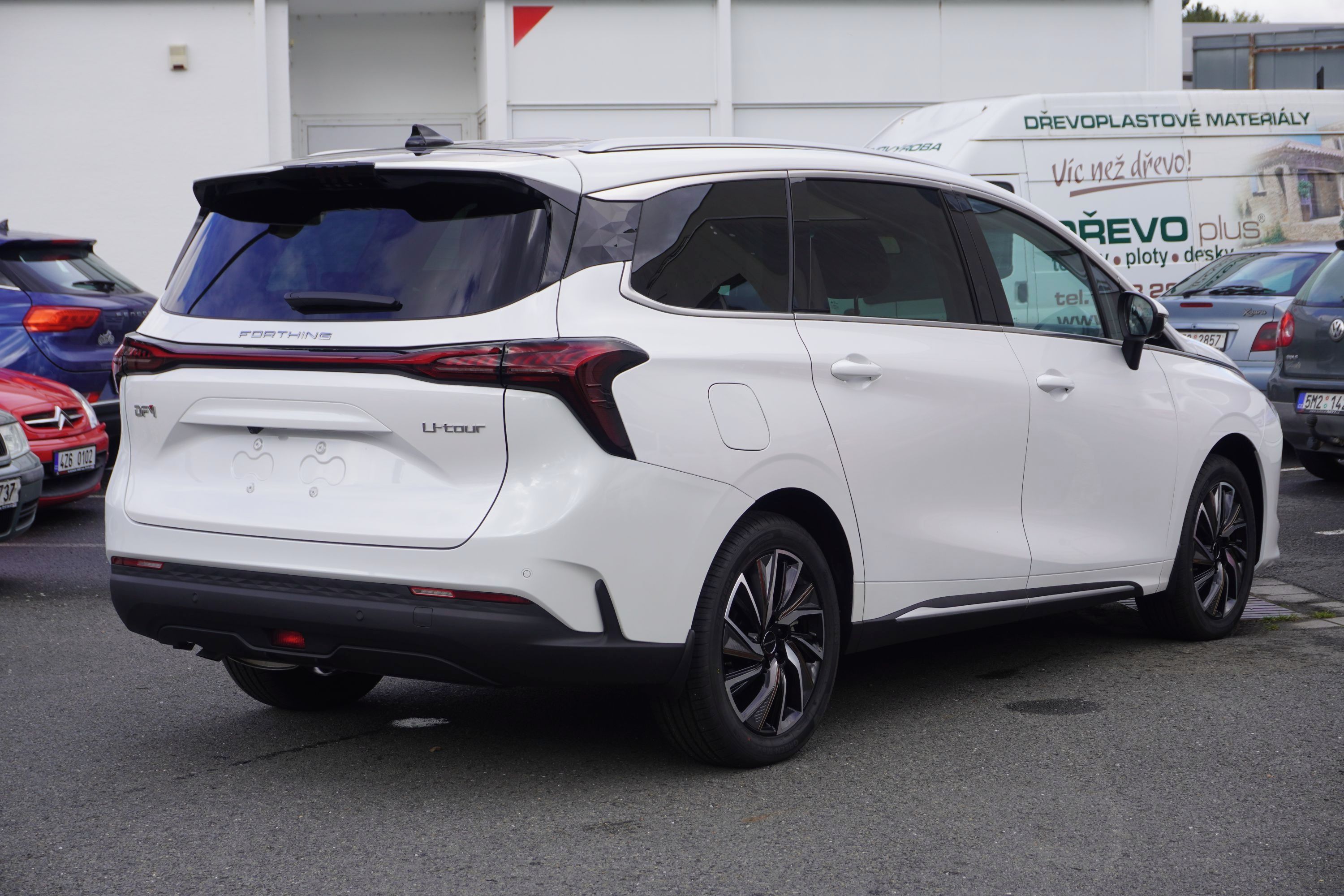 Dongfeng U-Tour, Exclusive FR 7míst - fotka 3