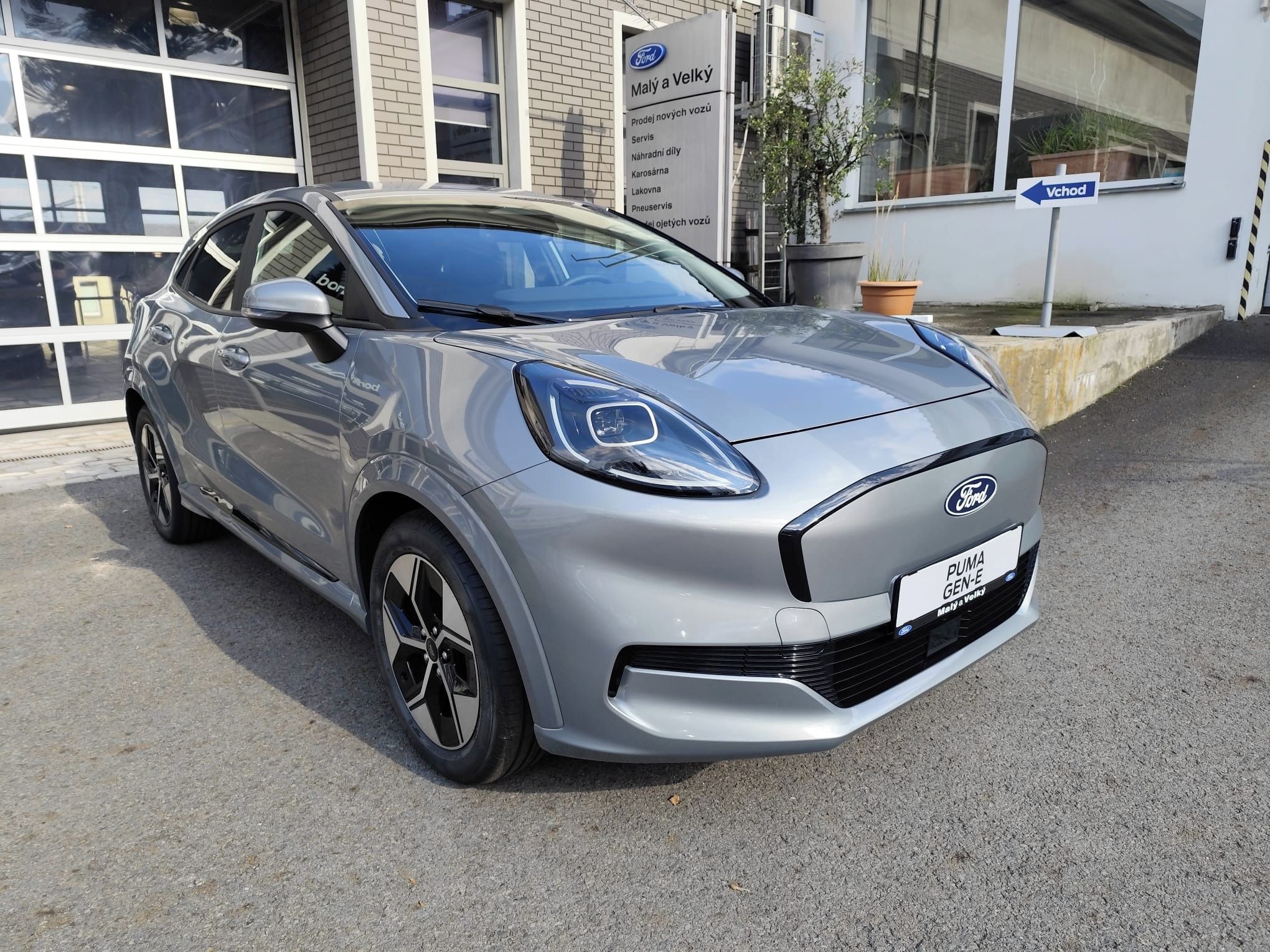 Ford Puma, Gen-E 43kWh STAND. DOJEZD,186k