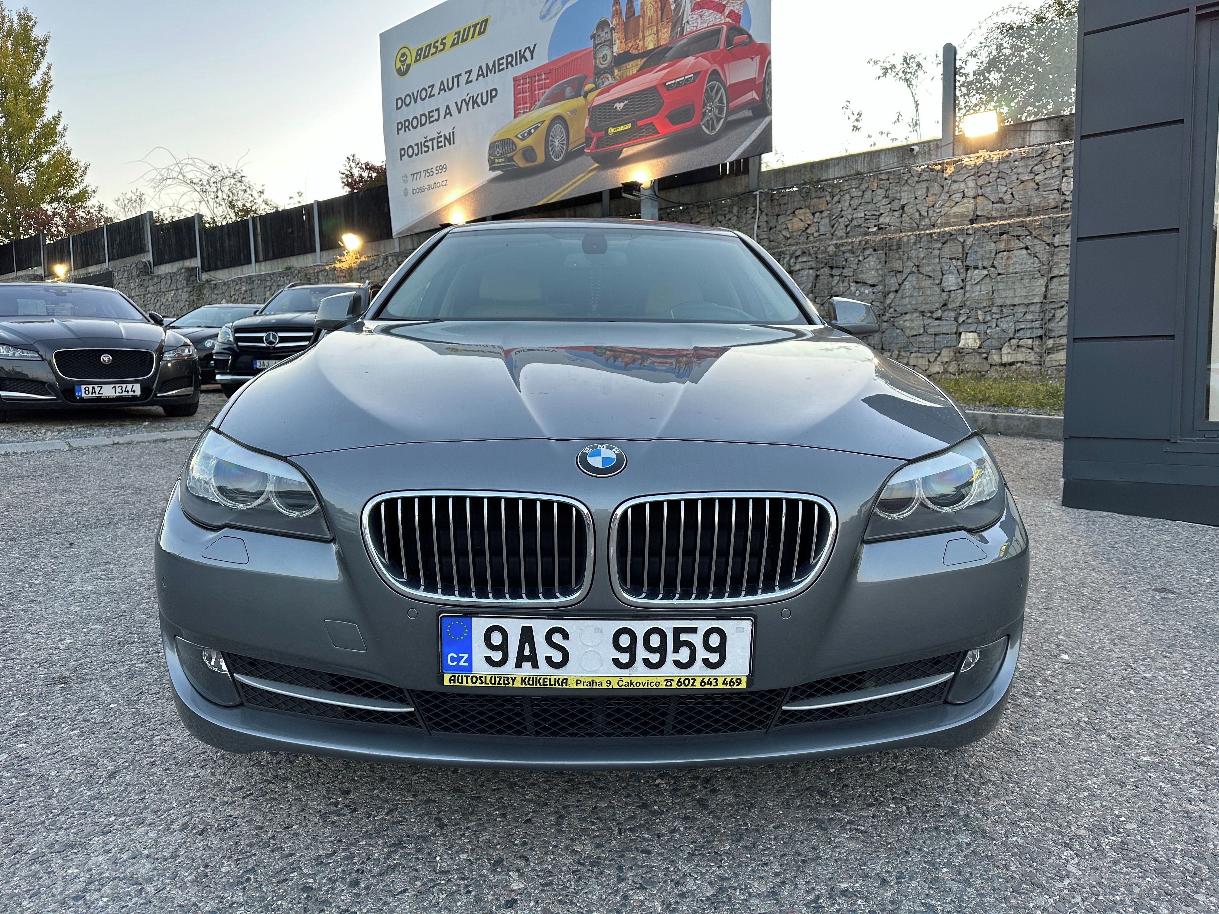 BMW Řada 5, BMW 530D 2011 - fotka 2