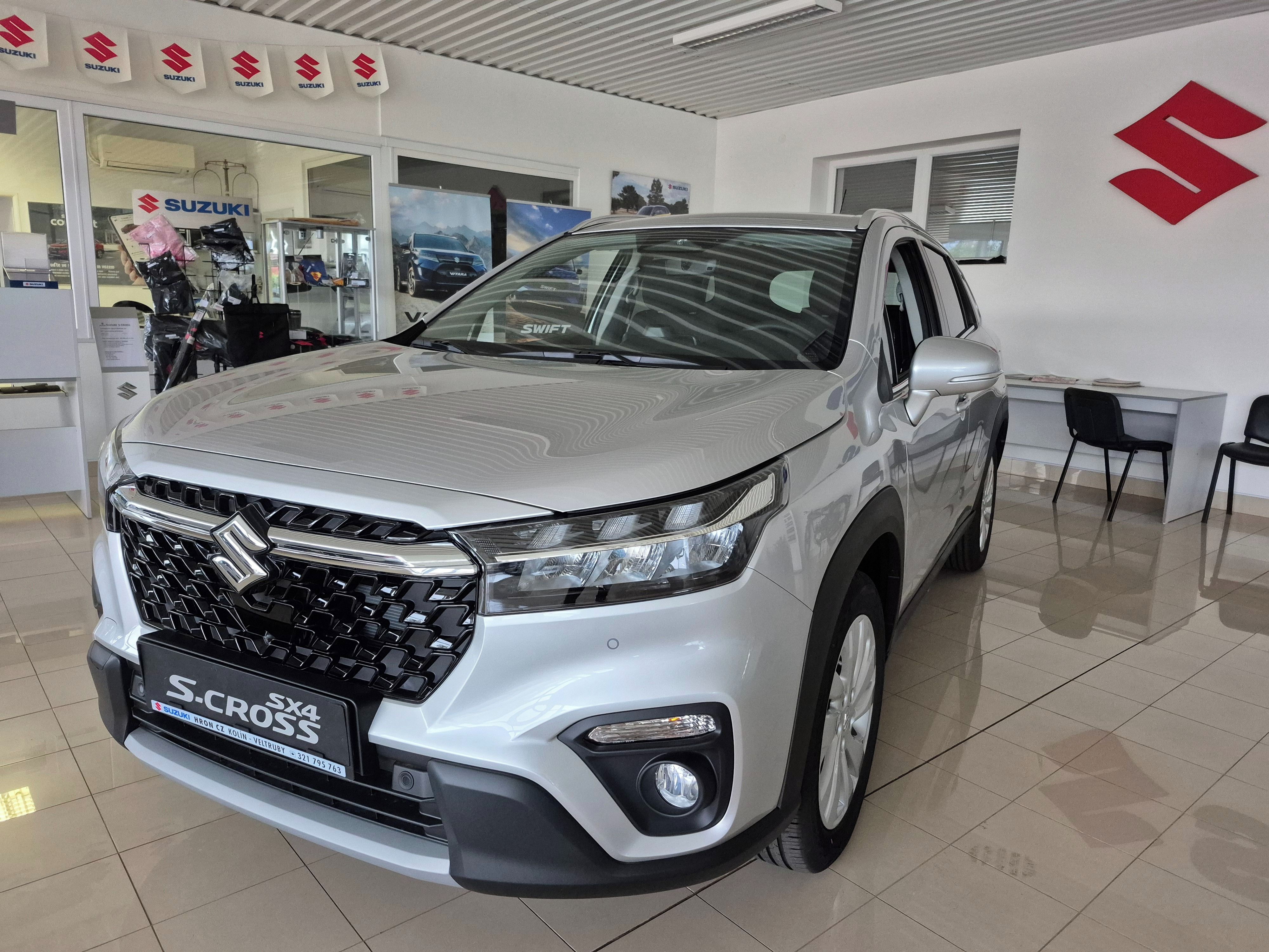 Suzuki S-Cross, 1,4 Premium 4x4 - fotka 6