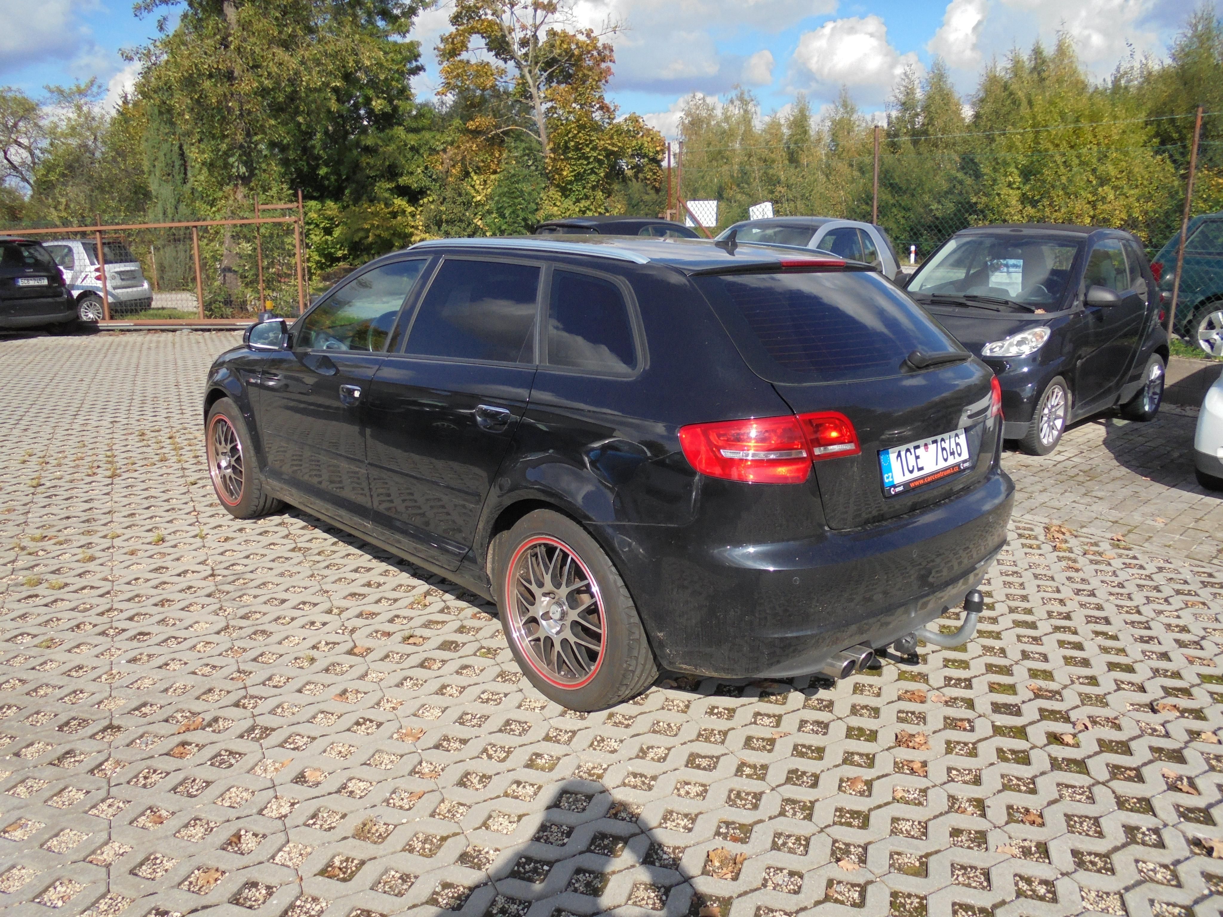 Audi A3, 1,4i benzín klimatizace - fotka 3