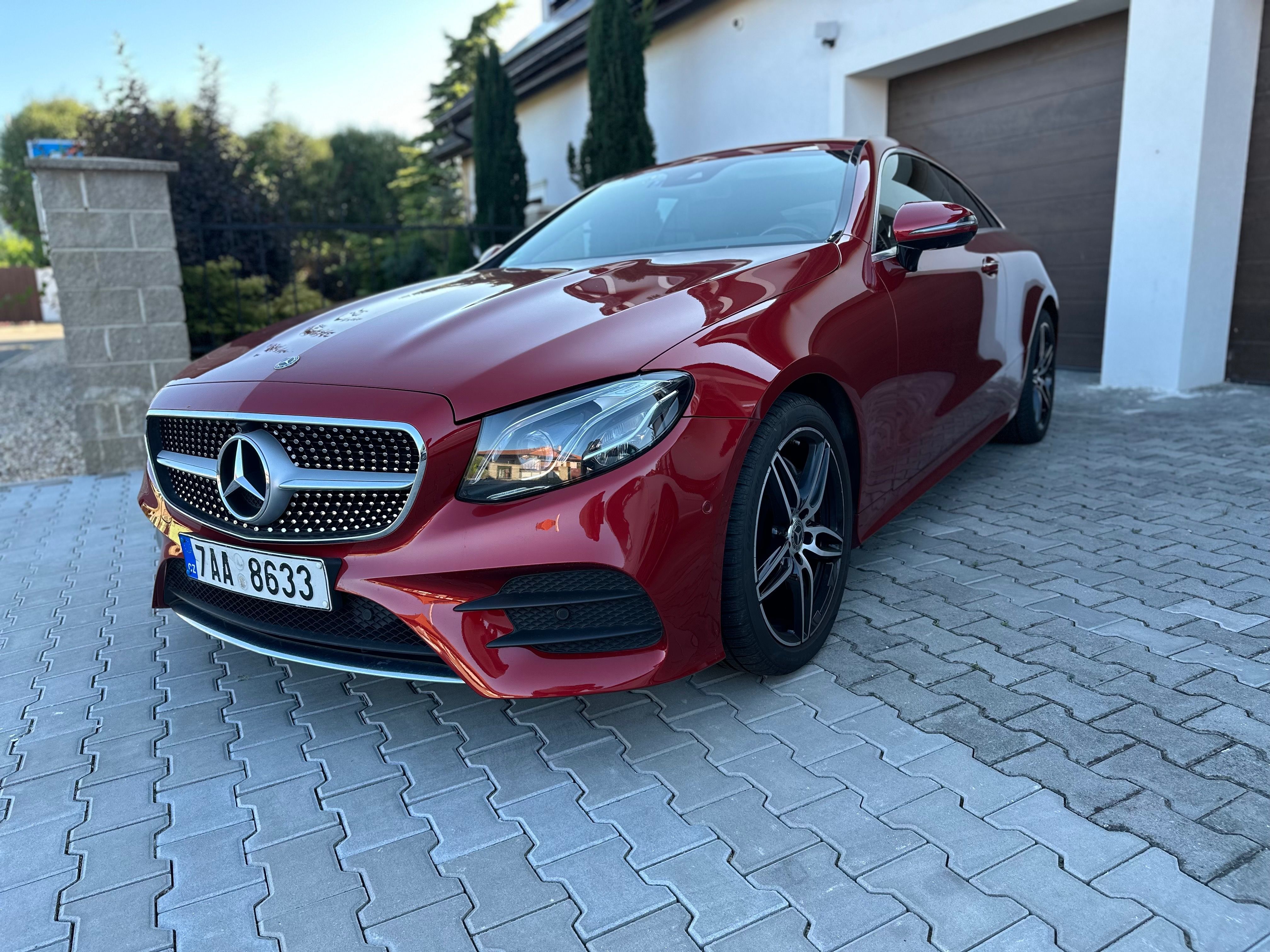 Mercedes-Benz Třídy E, E220, 2,0, 143kw, 2xpneu - fotka 3