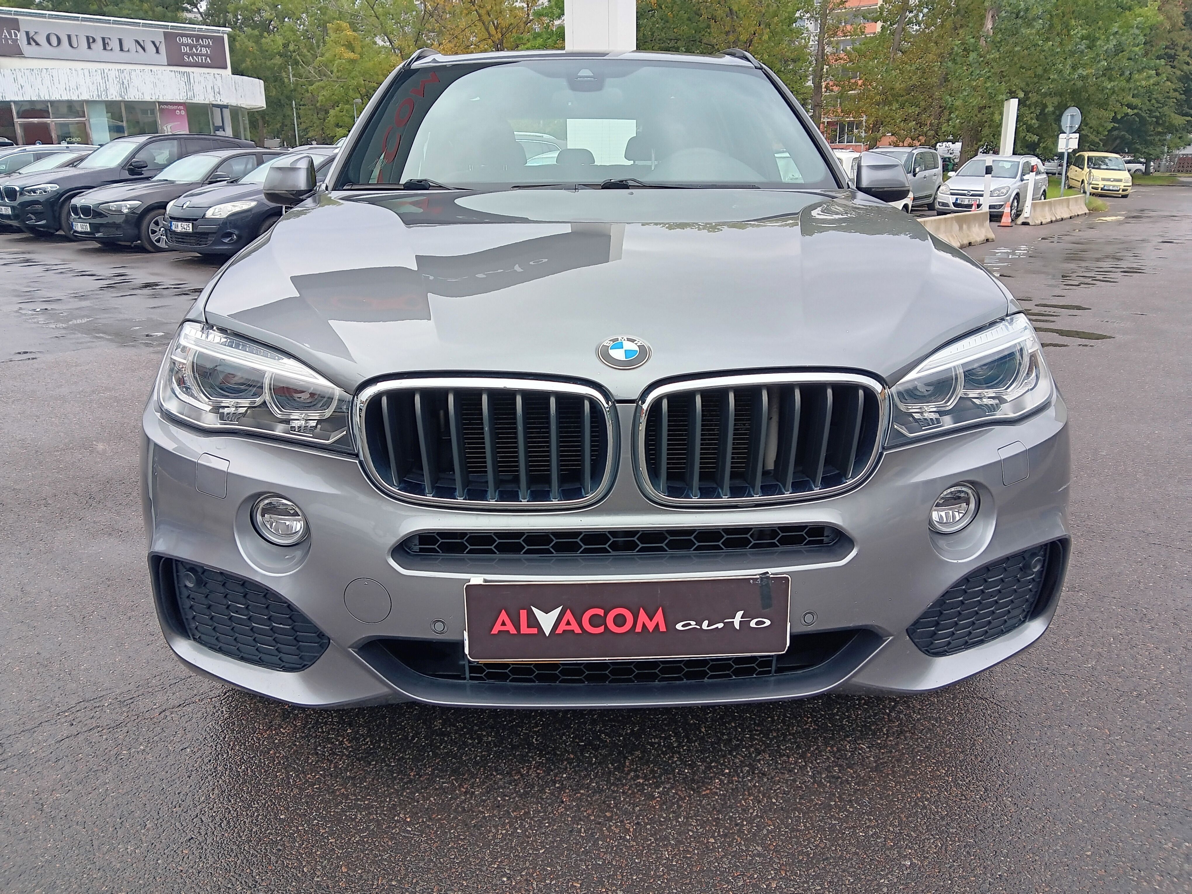 BMW X5, 30D koupeno v CZ - fotka 3