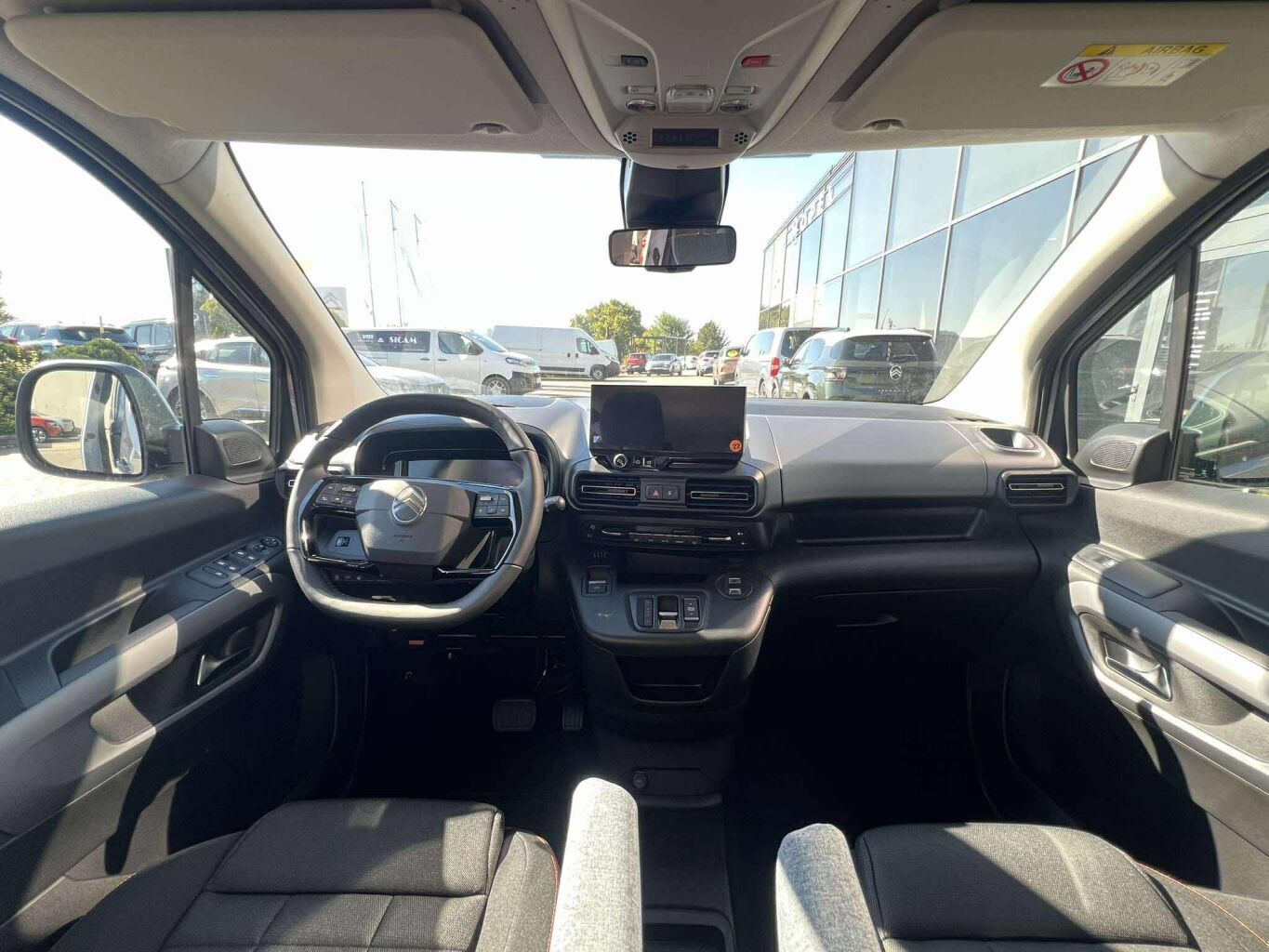 Citroën Berlingo, MAX Diesel 130k Automatic - fotka 4