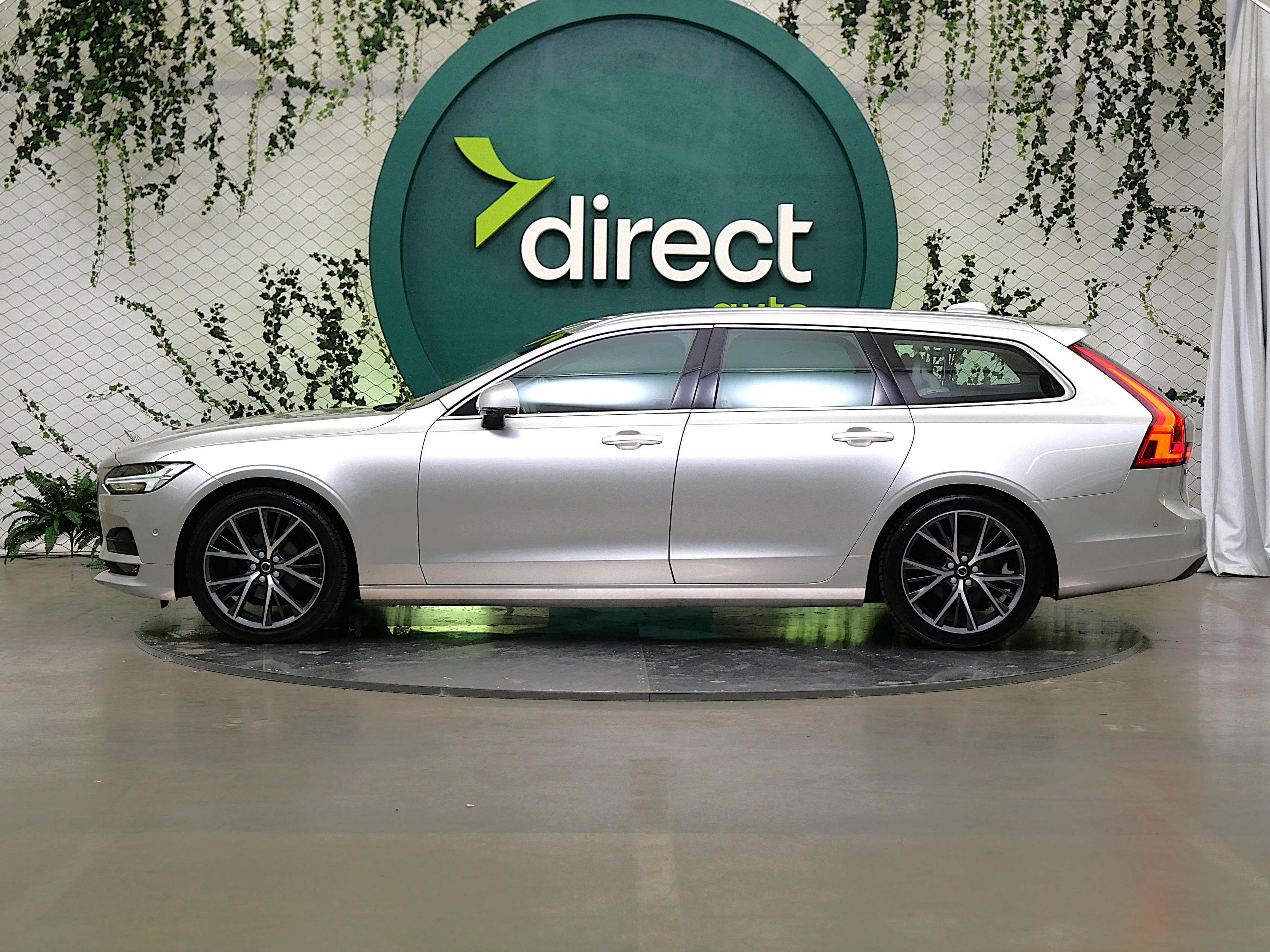 Volvo V90, D3 110 kW Momentum - fotka 3